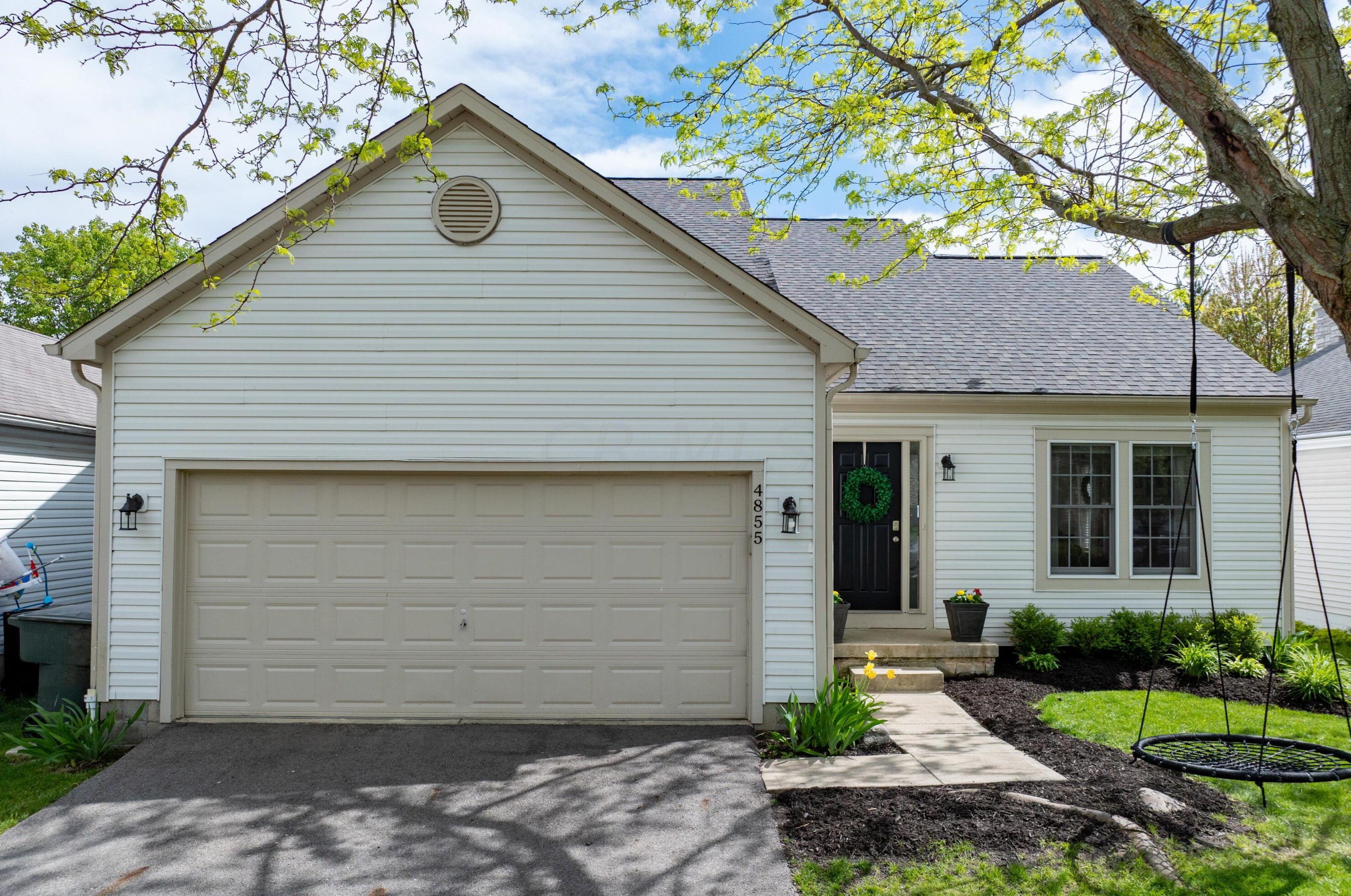 4855 Dori Park Dr, Hilliard, OH 43026