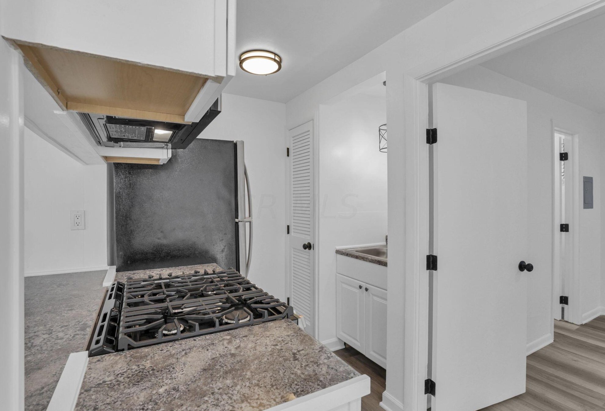 499 Columbus St, Columbus OH 43206-2301 exterior