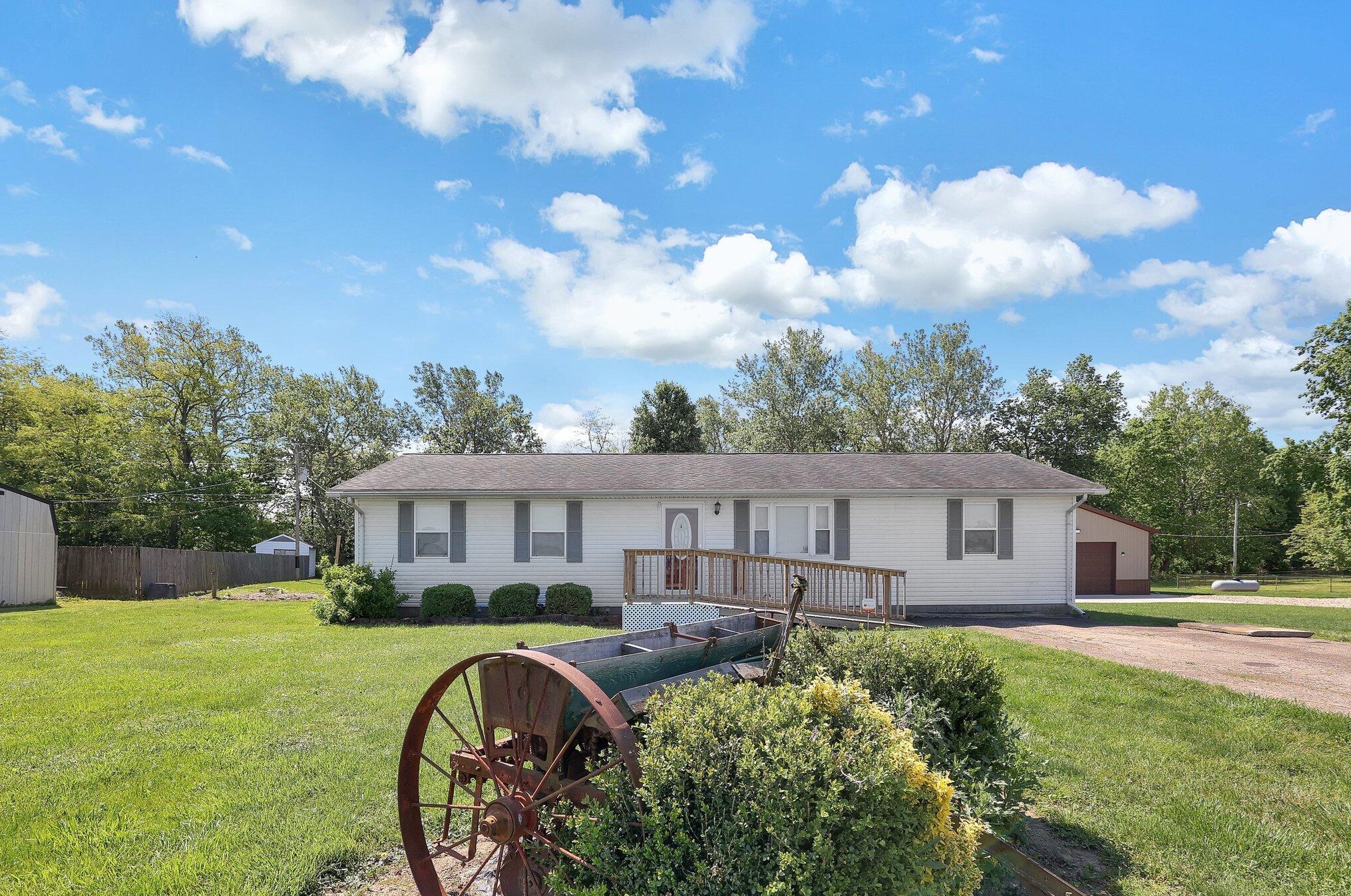 10714 Westfall Rd, Frankfort, OH 45628-9784