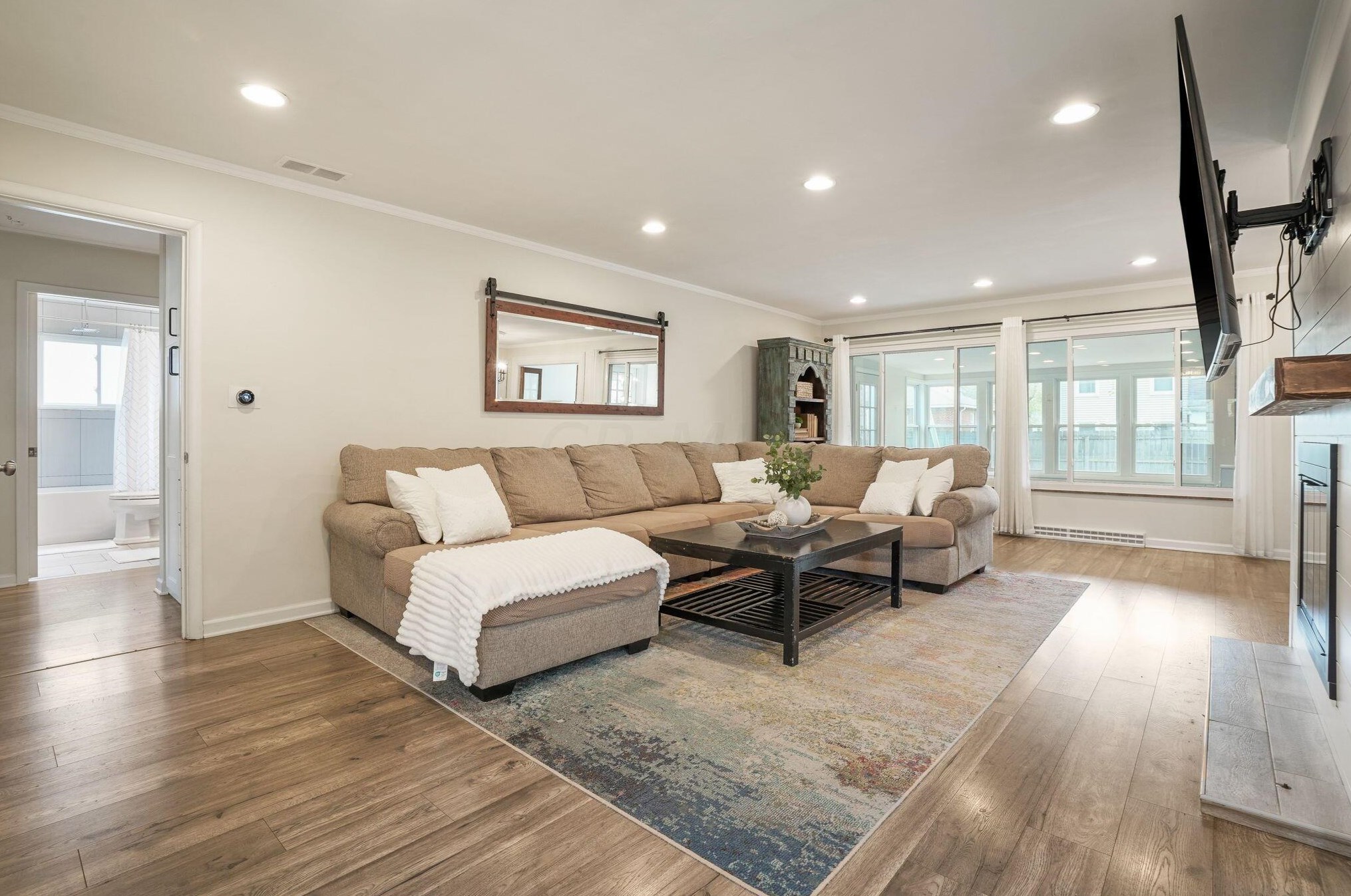 184 Merkle Rd, Columbus OH 43209-1555 exterior