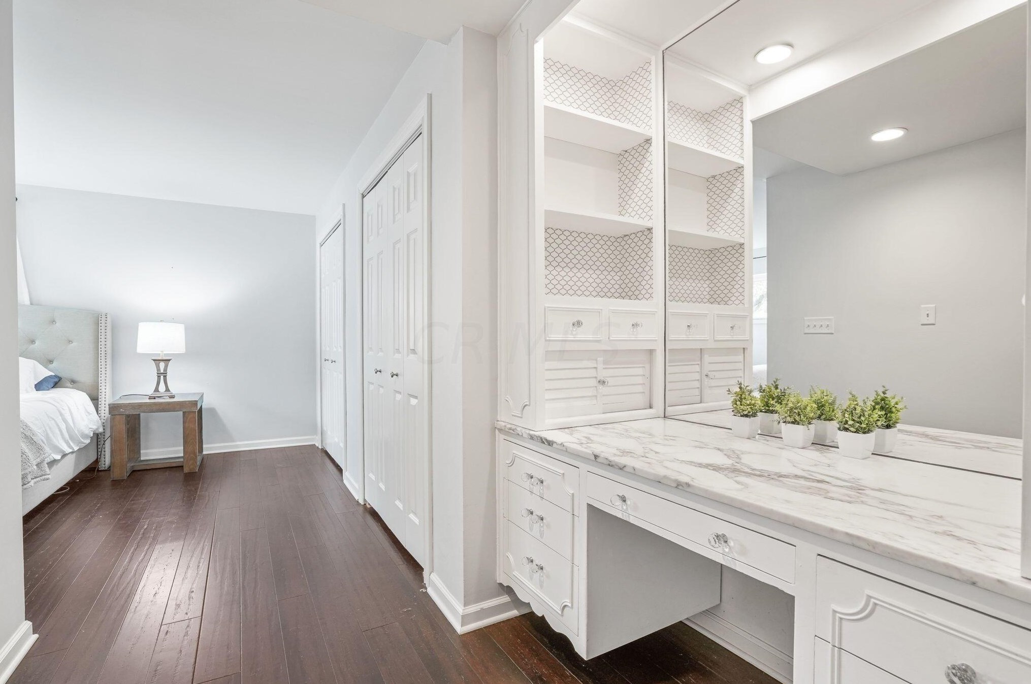 184 Merkle Rd, Columbus OH 43209-1555 exterior