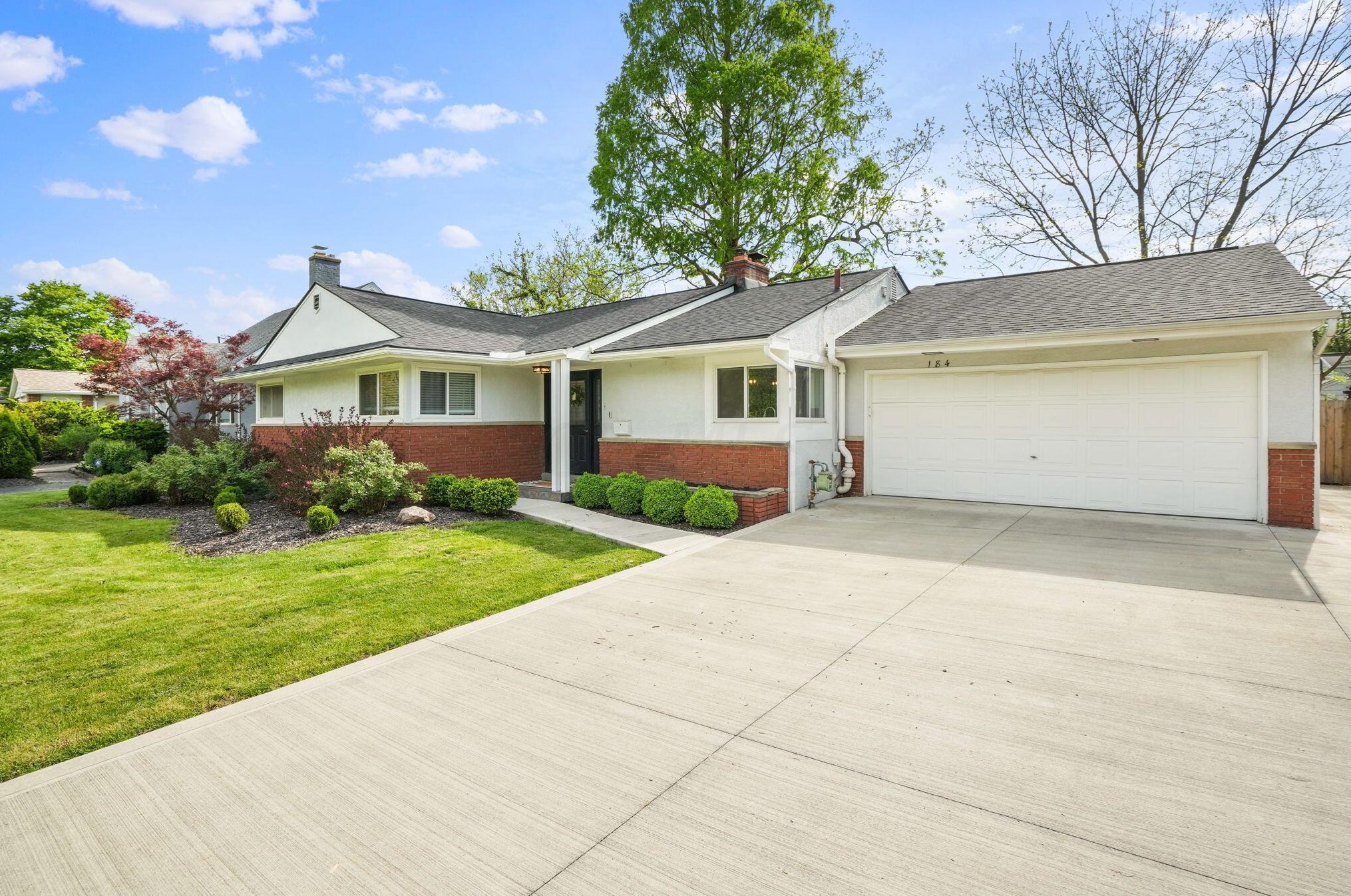 184 Merkle Rd, Columbus OH 43209-1555 exterior