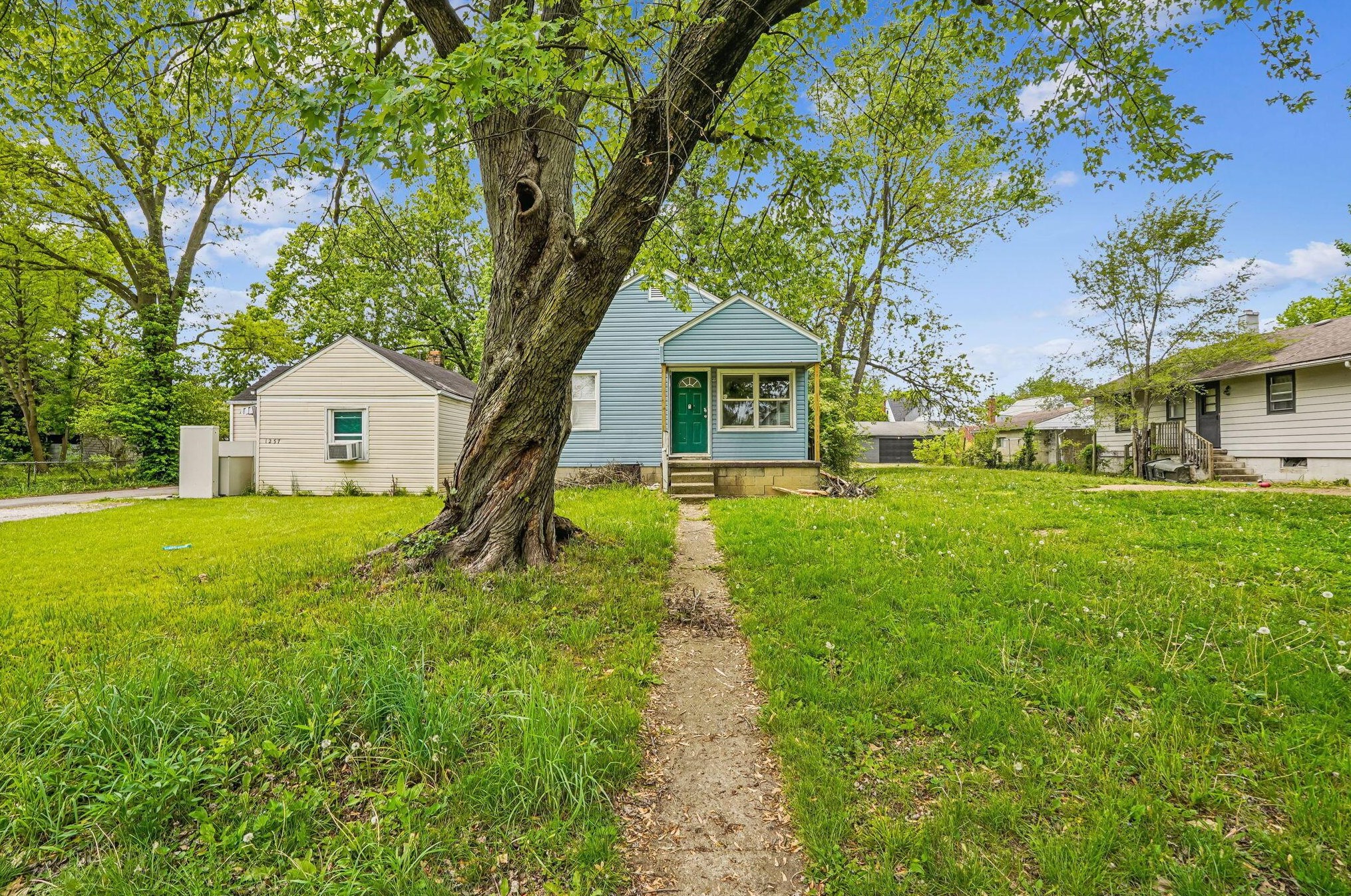 1231 Seymour Ave, Columbus OH  43206-3205 exterior