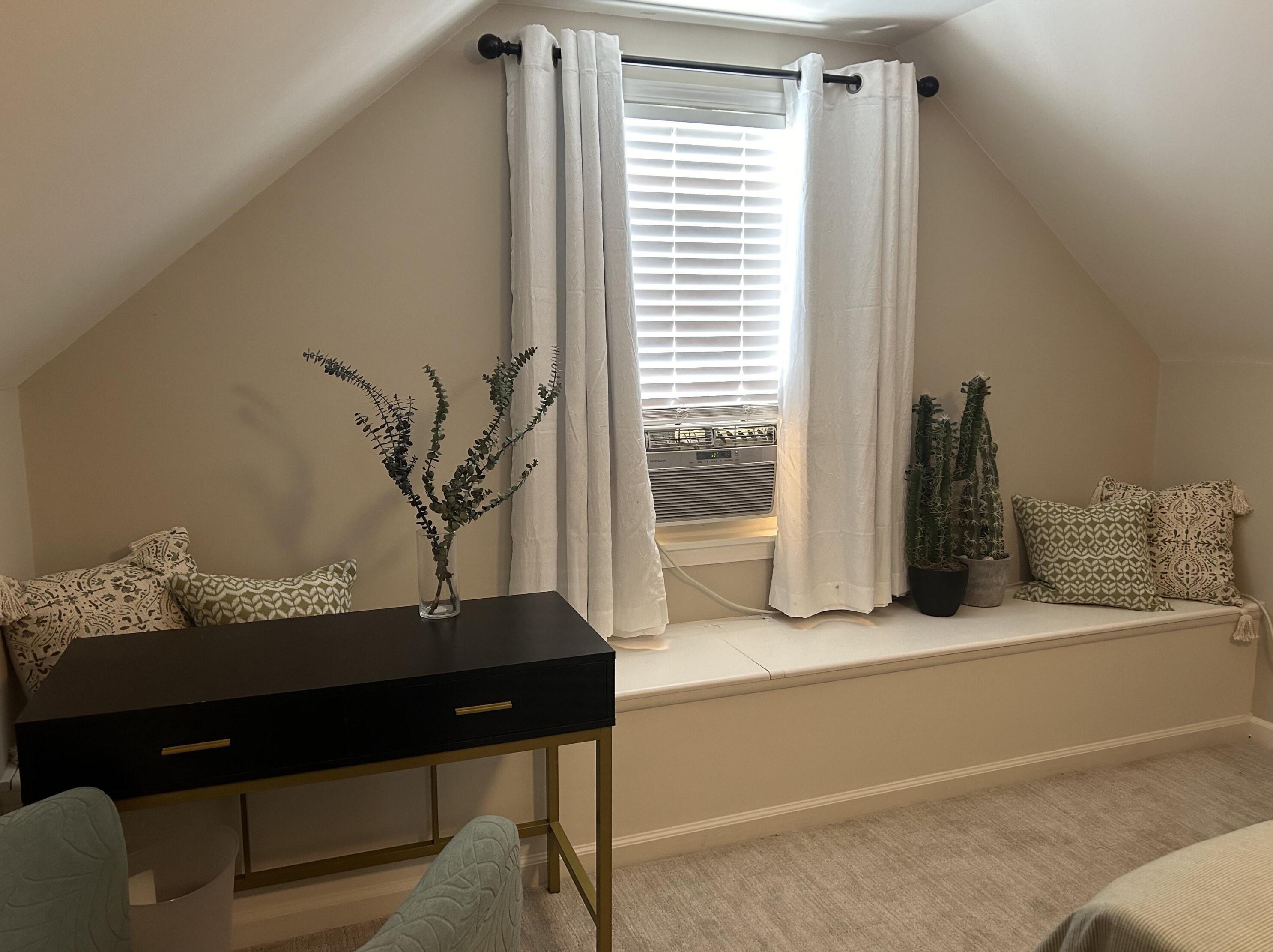 530 Blenheim Rd, Columbus OH  43214-3264 exterior