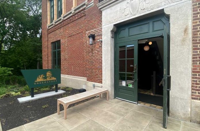 530 Blenheim Rd, Columbus OH  43214-3264 exterior