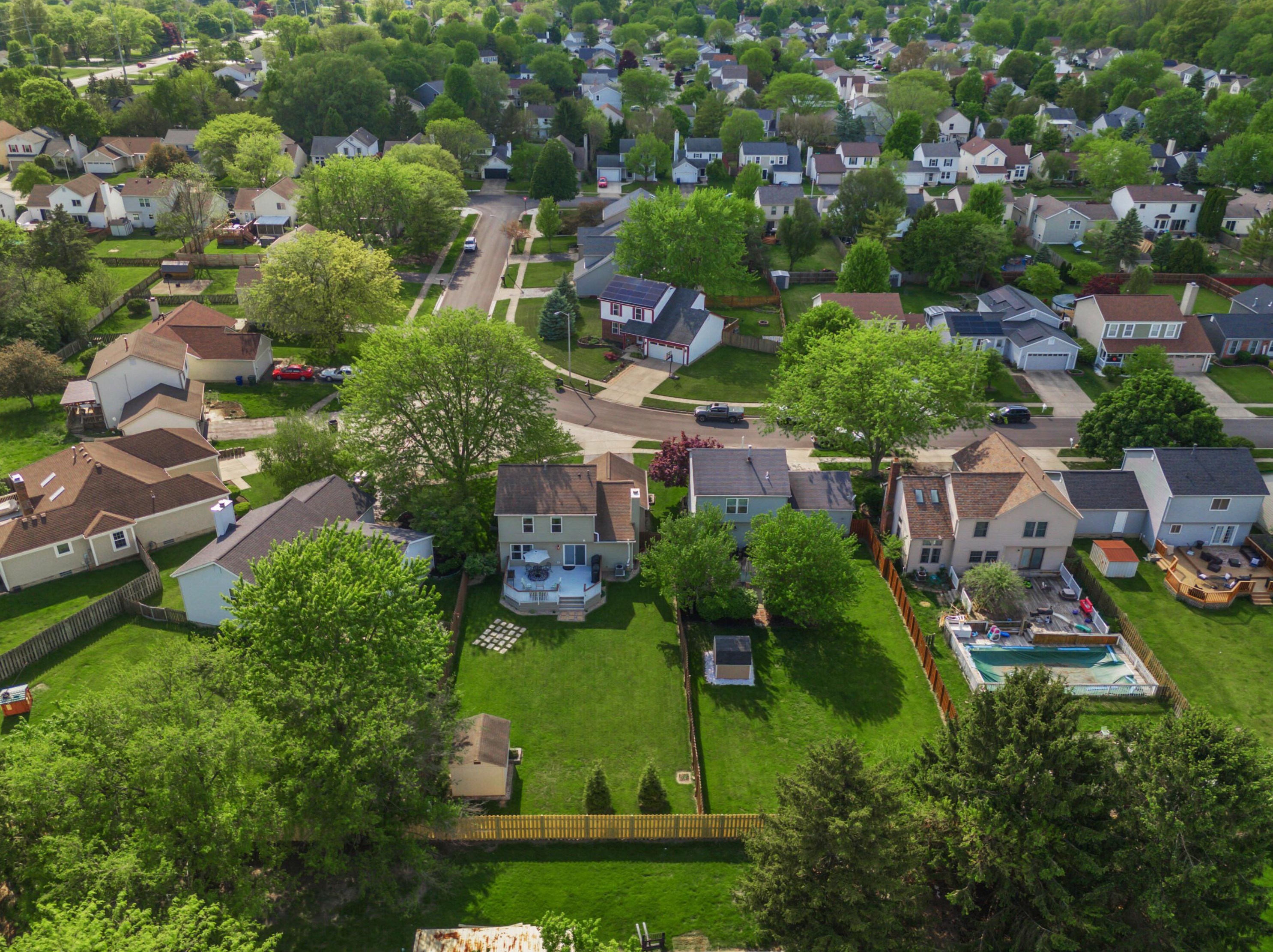 5931 Buechler Bnd, Columbus OH  43228-8803 exterior