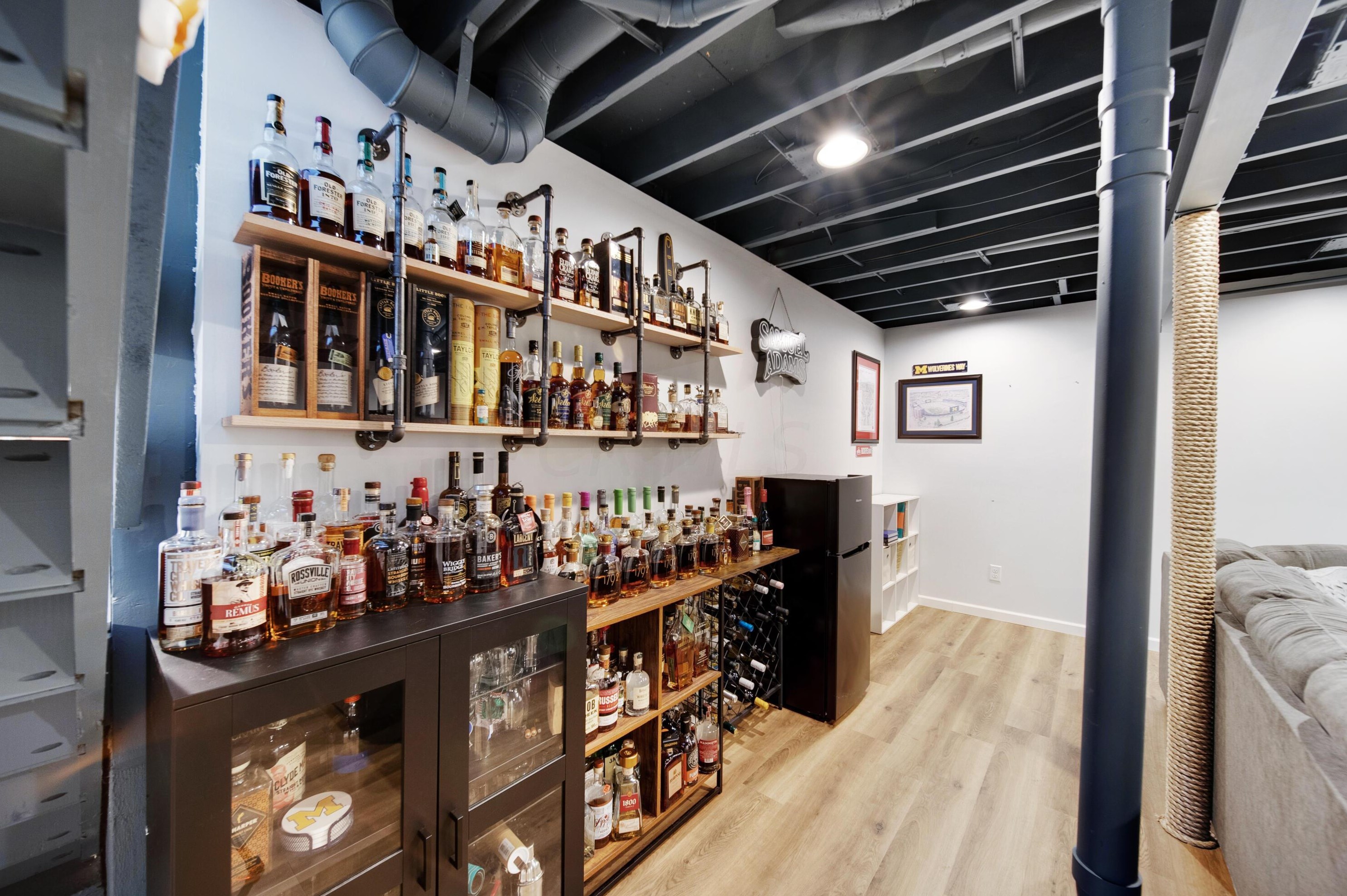 5931 Buechler Bnd, Columbus OH  43228-8803 exterior