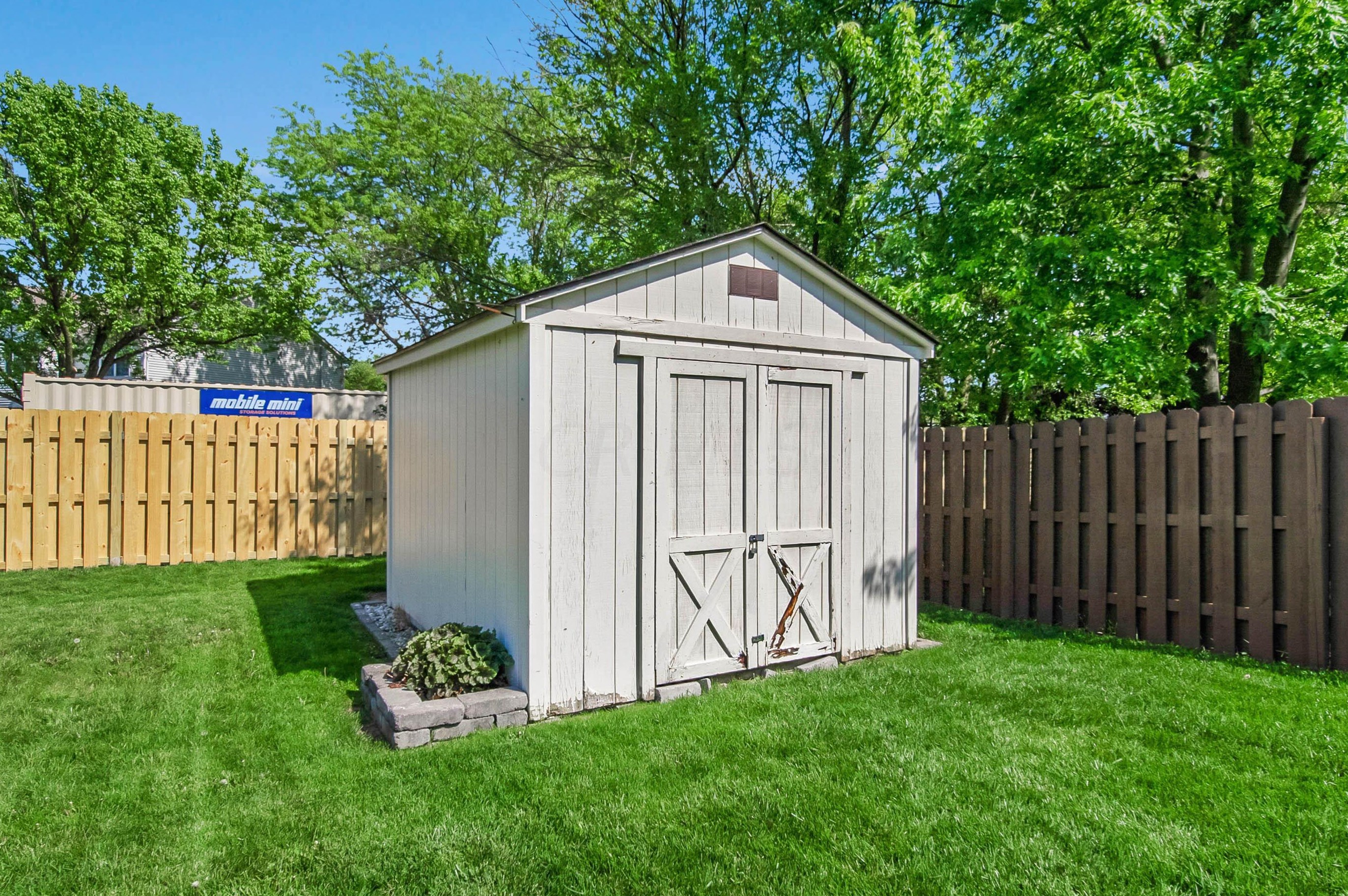 5931 Buechler Bnd, Columbus OH  43228-8803 exterior