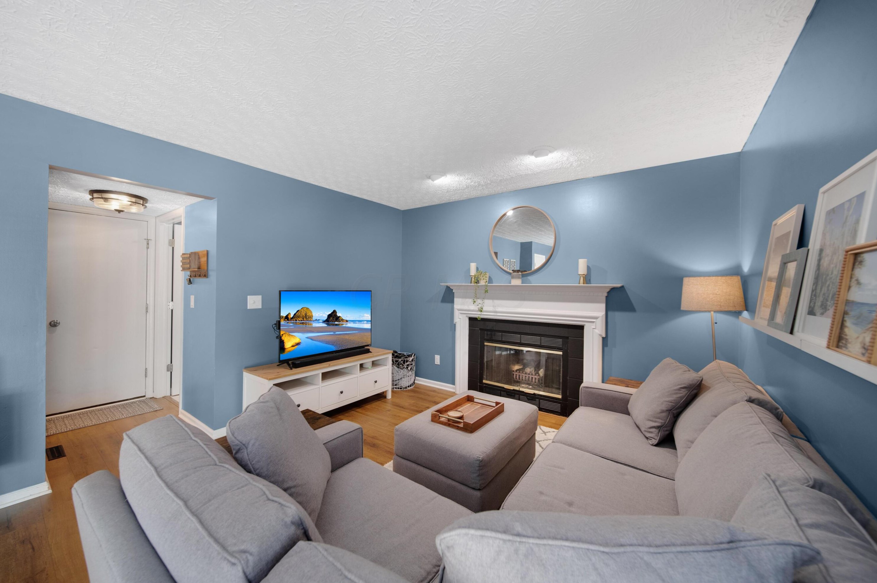 5931 Buechler Bnd, Columbus OH  43228-8803 exterior