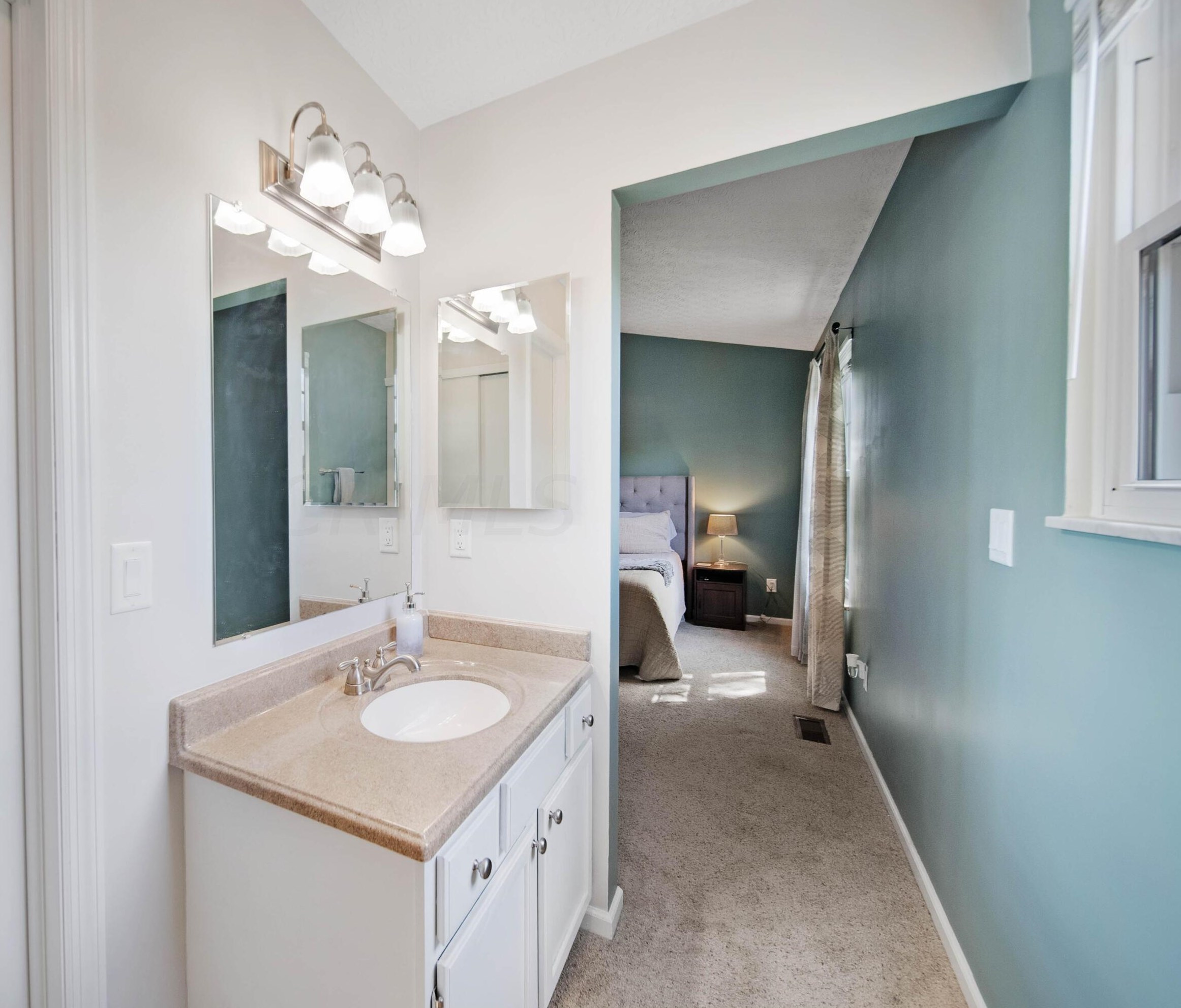 5931 Buechler Bnd, Columbus OH  43228-8803 exterior