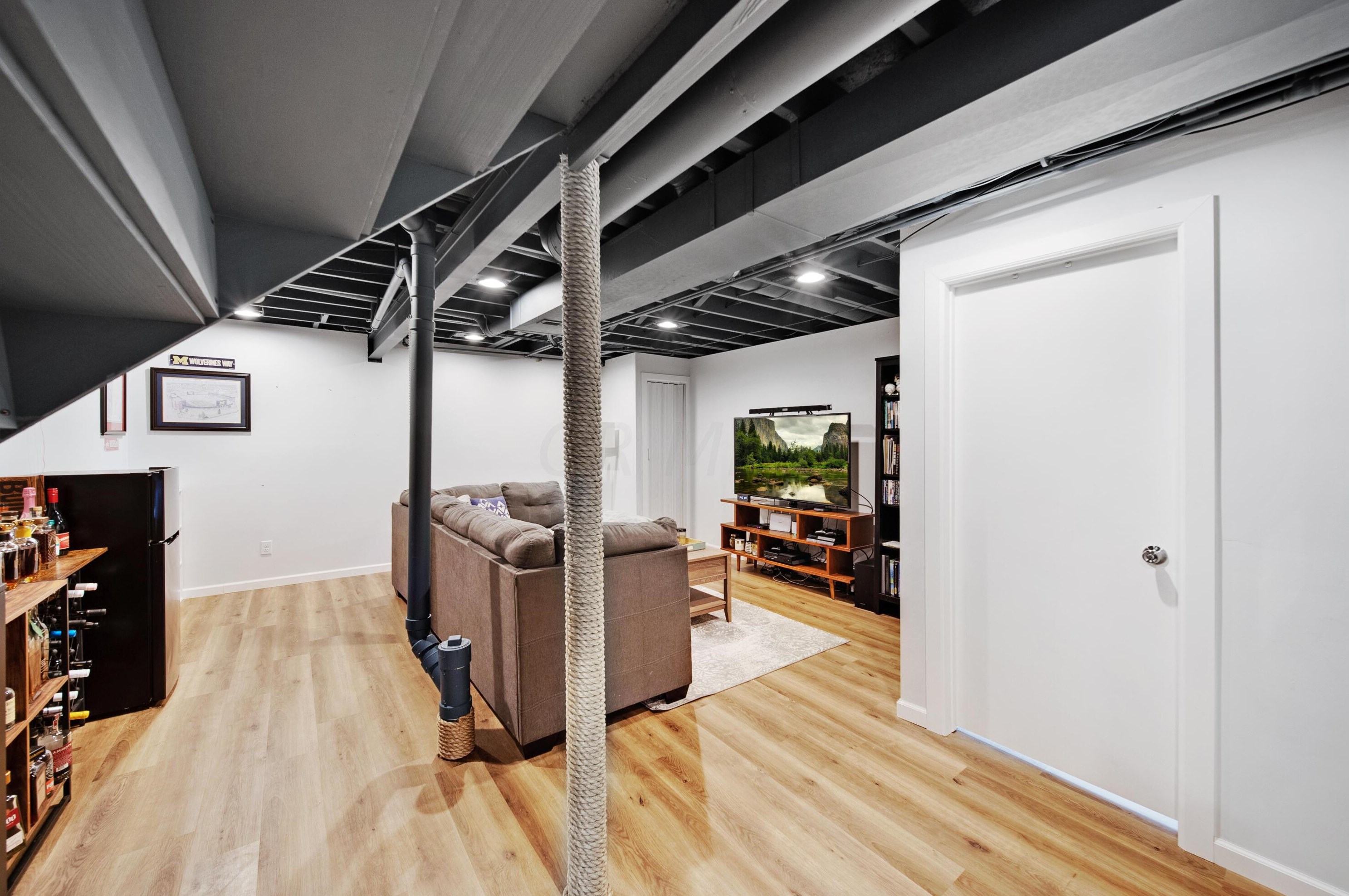 5931 Buechler Bnd, Columbus OH  43228-8803 exterior