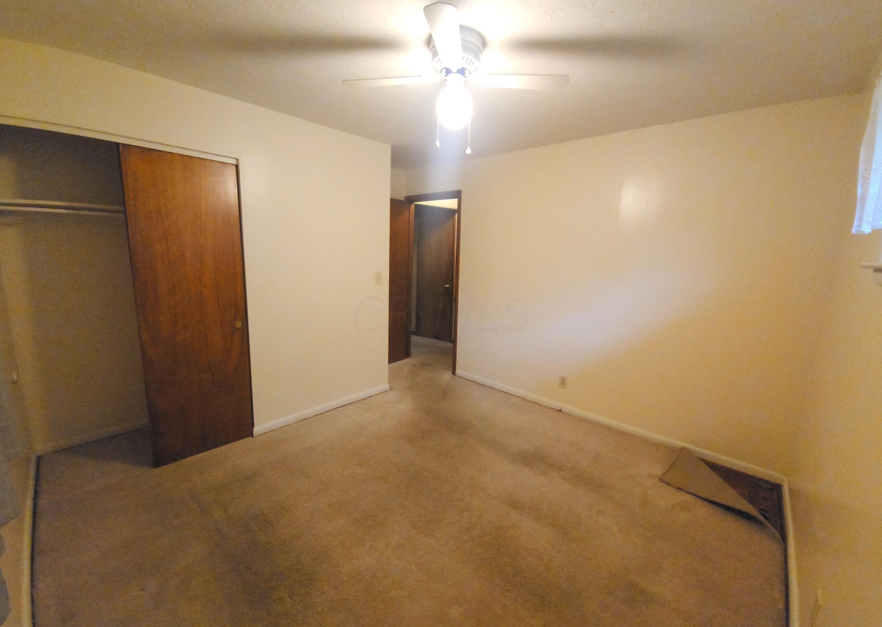 392 Mayflower Blvd, Columbus OH 43213-2366 exterior