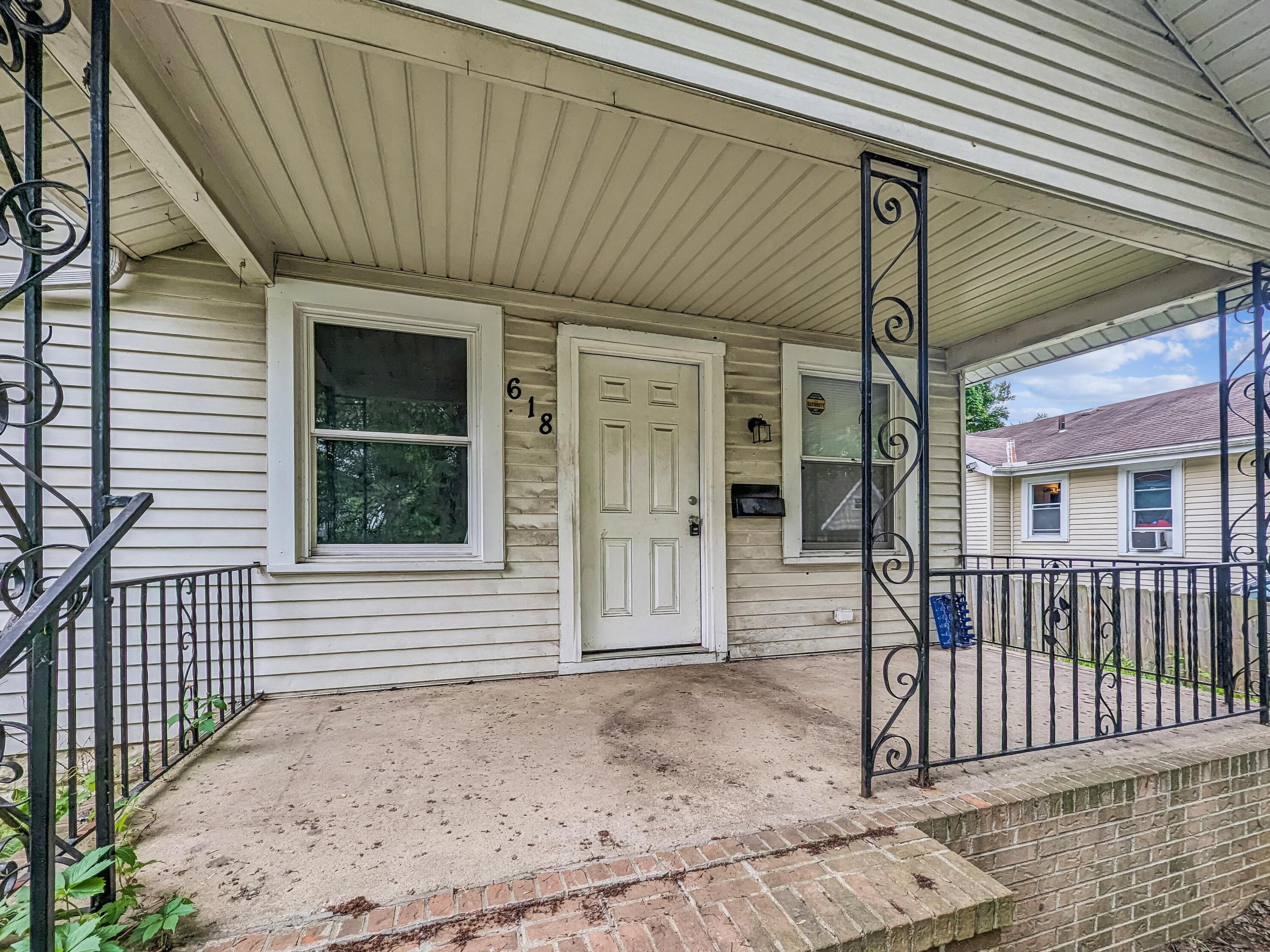 618 S Oakley Ave, Columbus, OH 43204