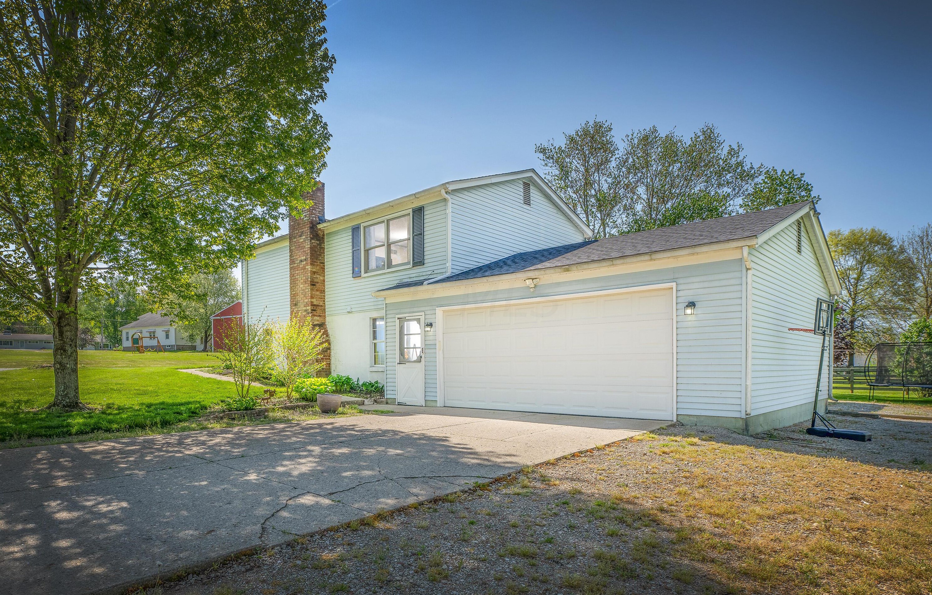 5 Sharon Dr, Mount Vernon, OH 43050