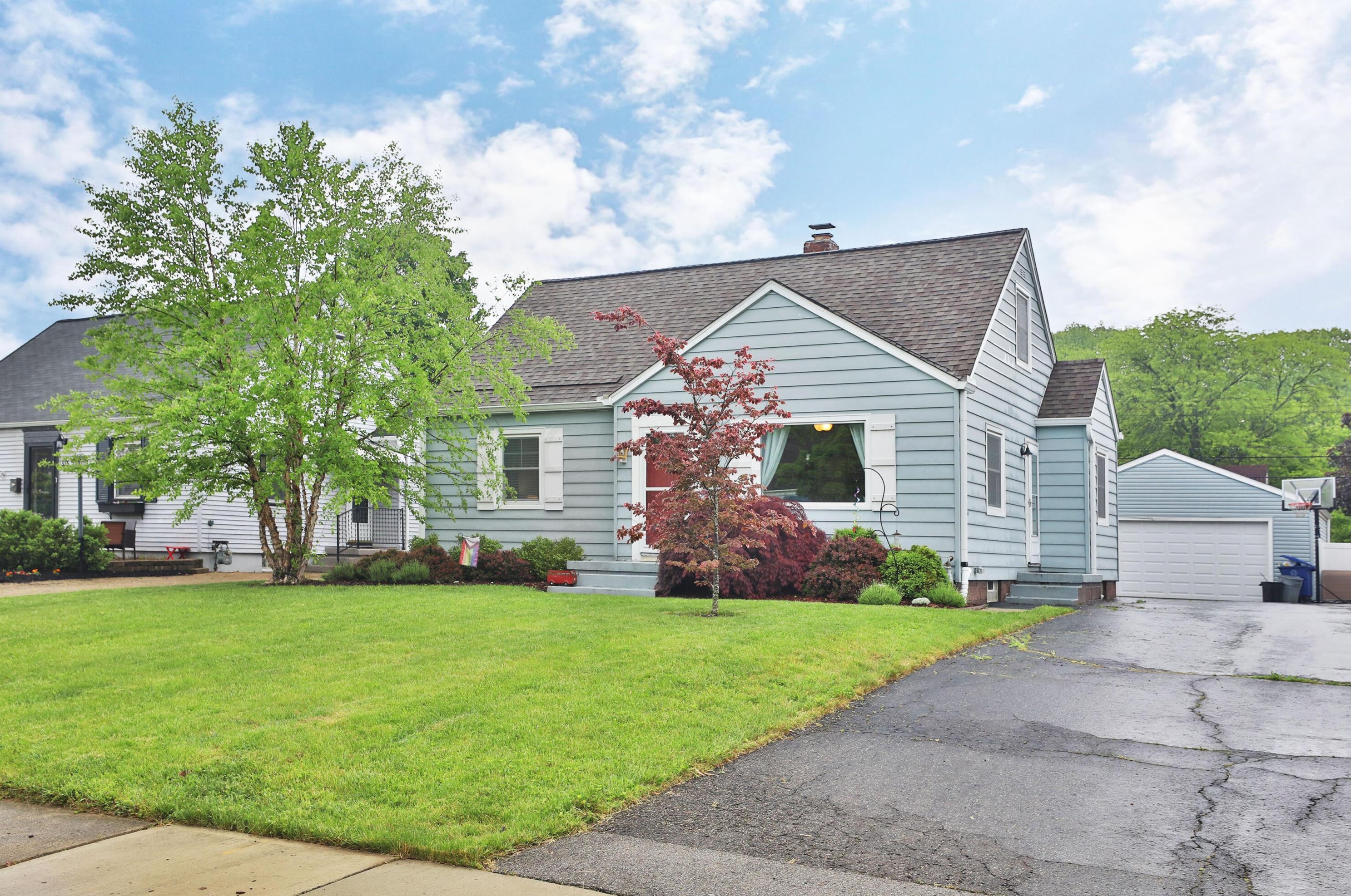 562 Northridge Rd, Columbus, OH 43214-3355