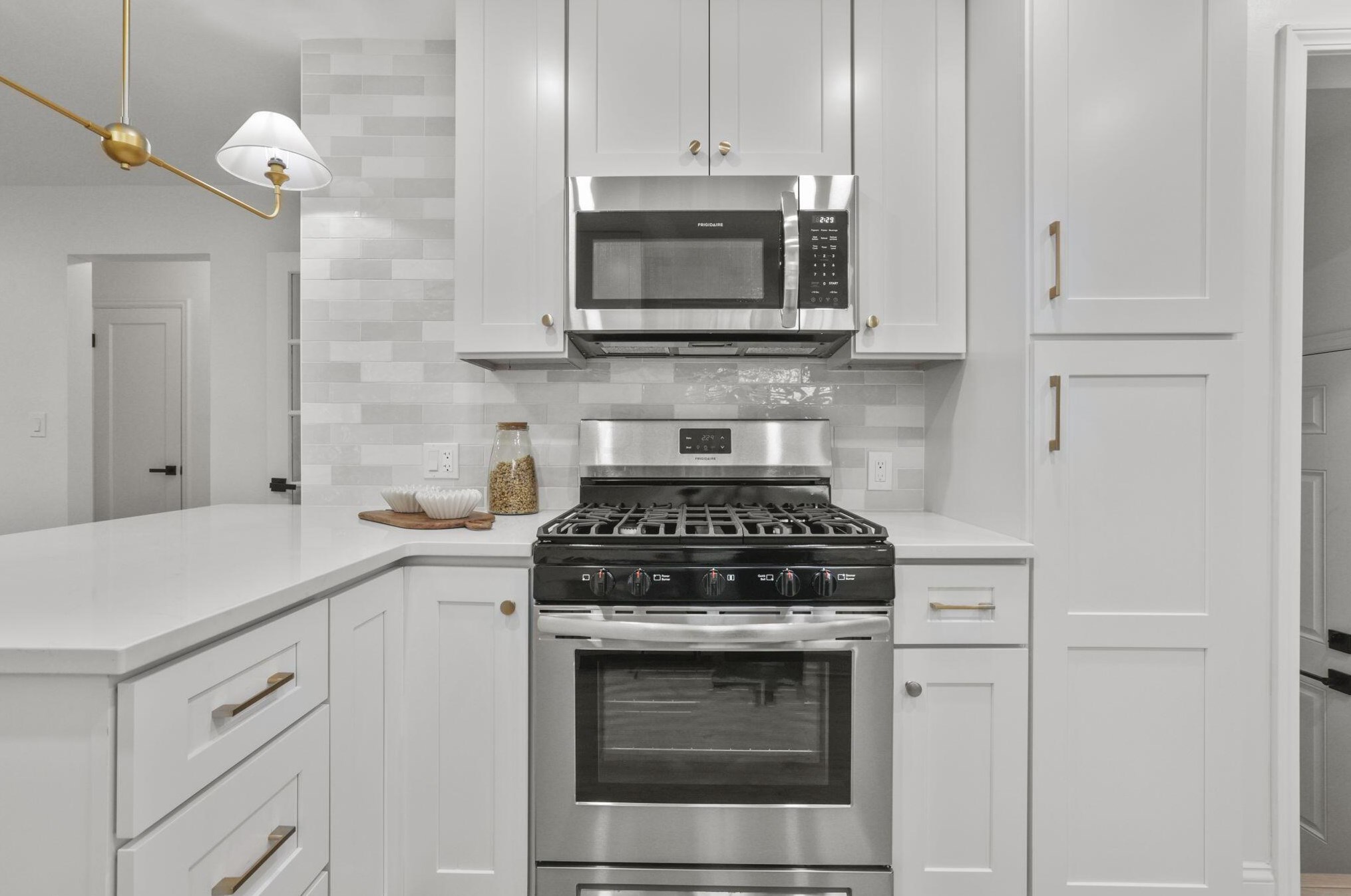 2056 Jervis Rd, Columbus OH  43221-2728 exterior