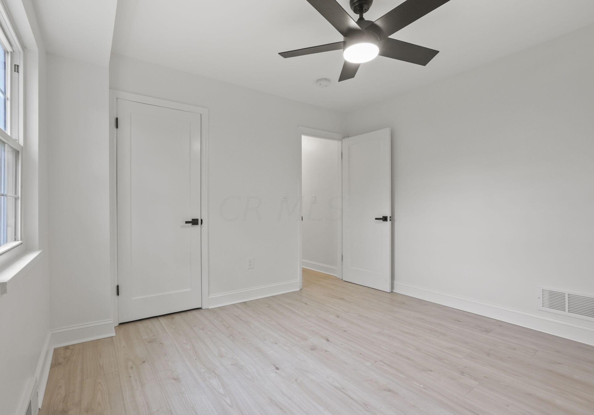 2056 Jervis Rd, Columbus OH  43221-2728 exterior