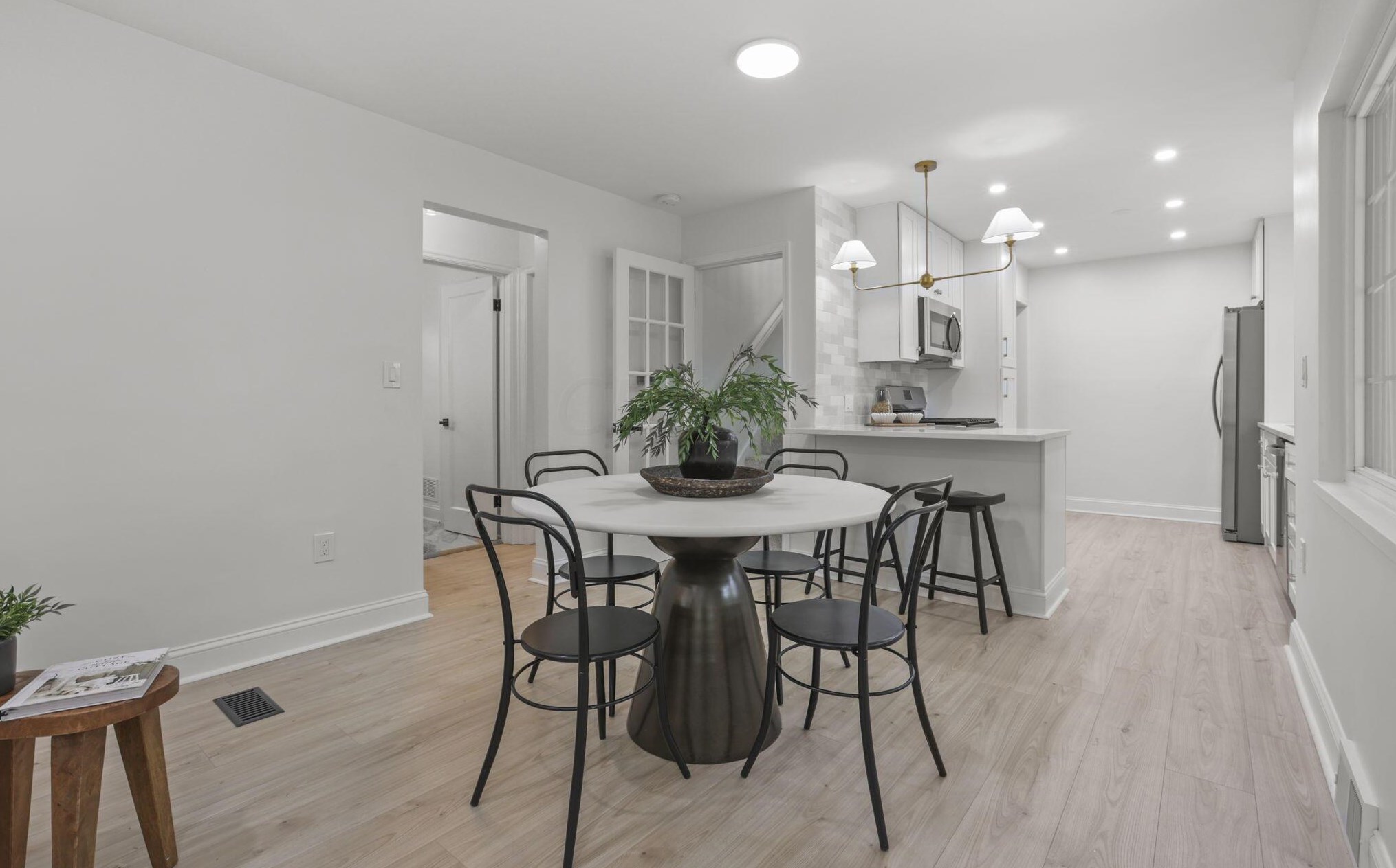 2056 Jervis Rd, Columbus OH  43221-2728 exterior