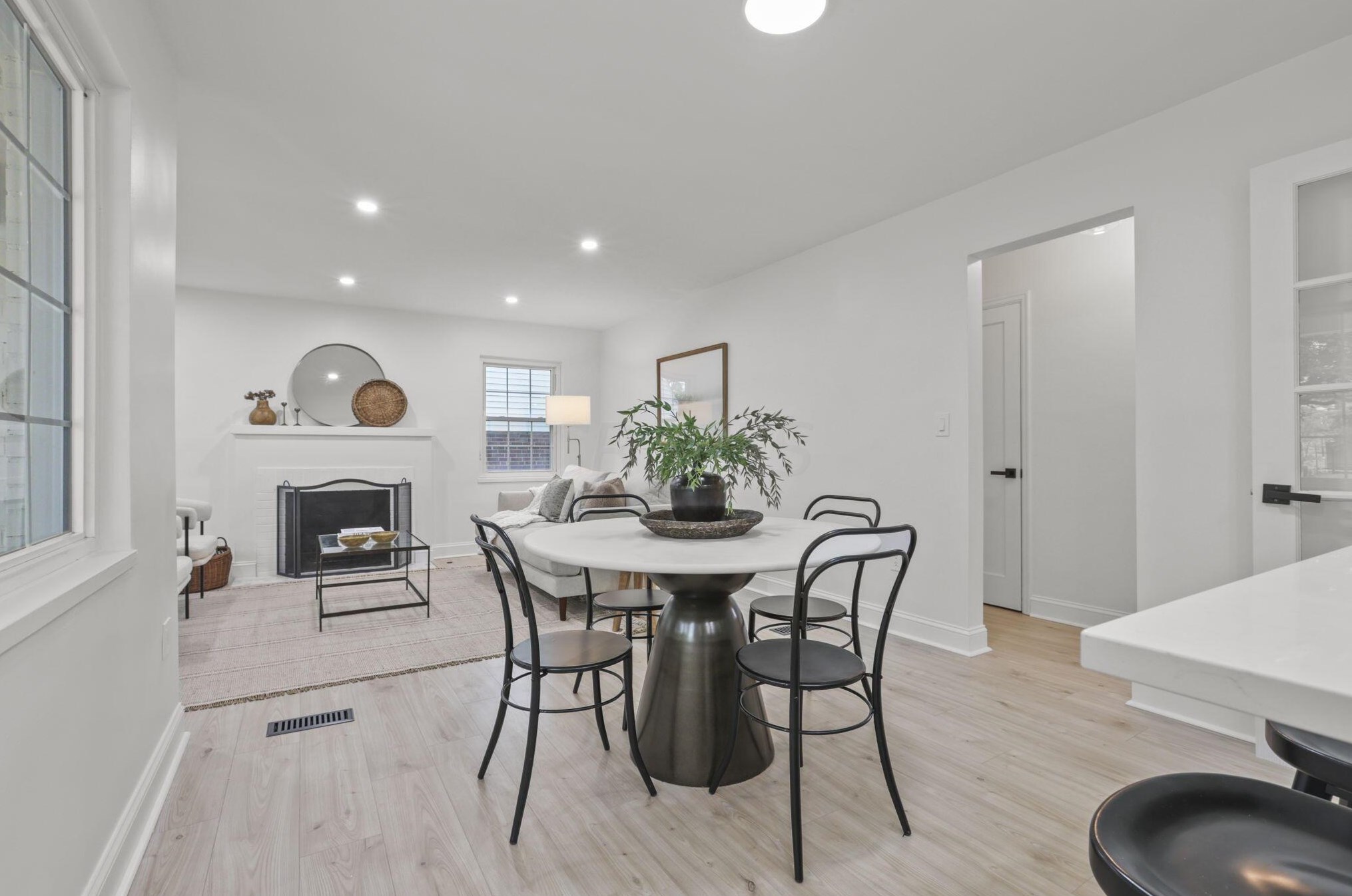 2056 Jervis Rd, Columbus OH  43221-2728 exterior