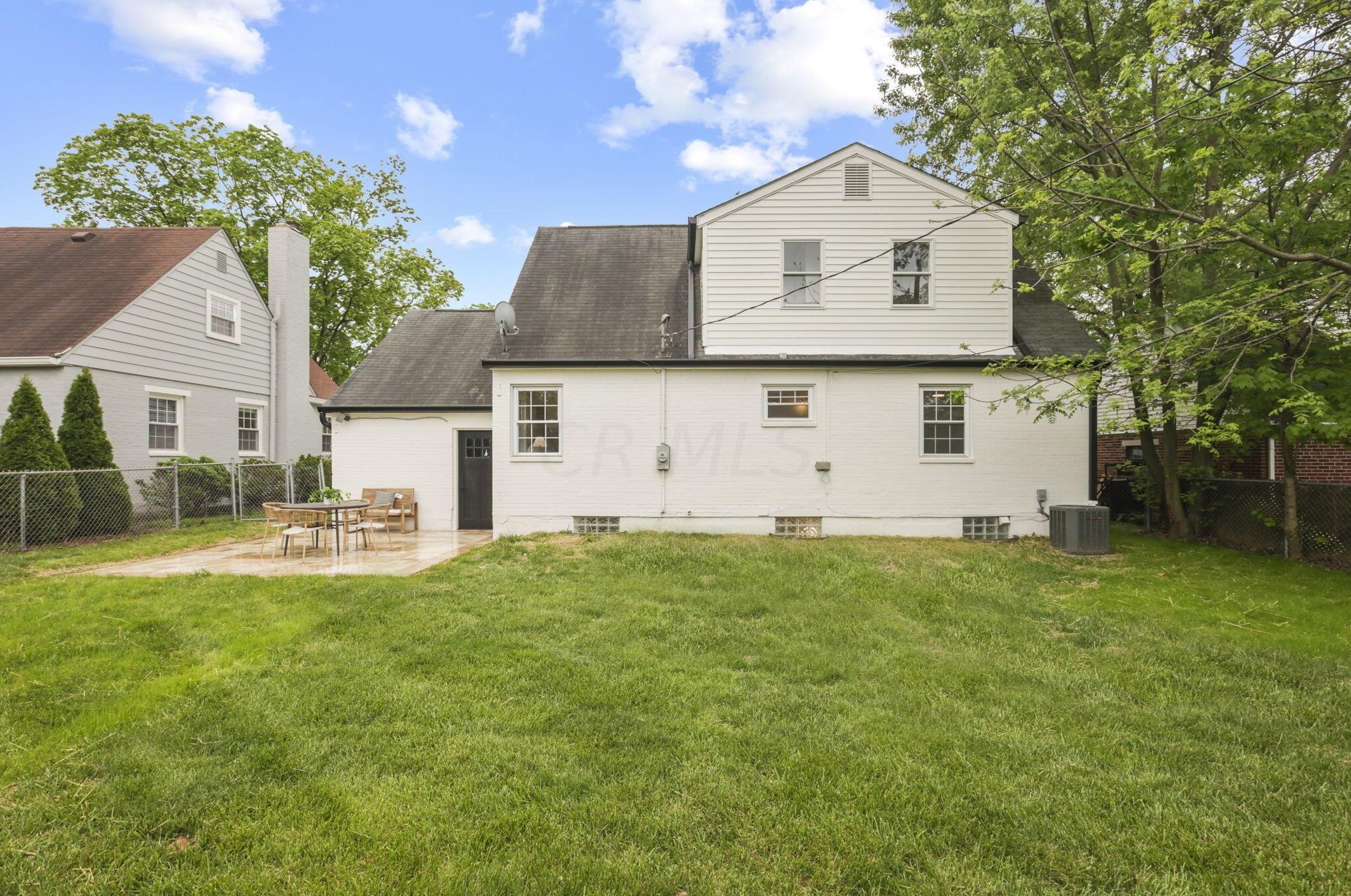 2056 Jervis Rd, Columbus OH  43221-2728 exterior