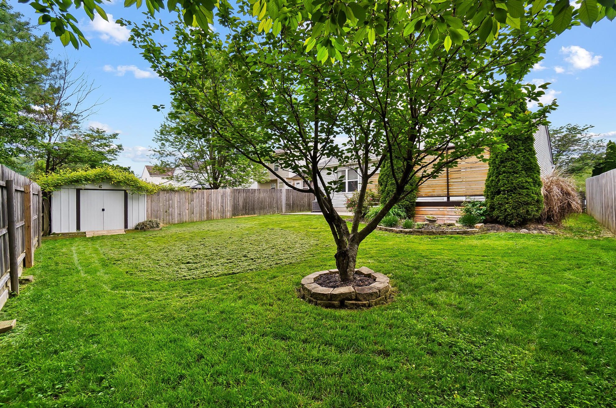 2338 Nottaway Ct, Darbydale OH  43123-1593 exterior