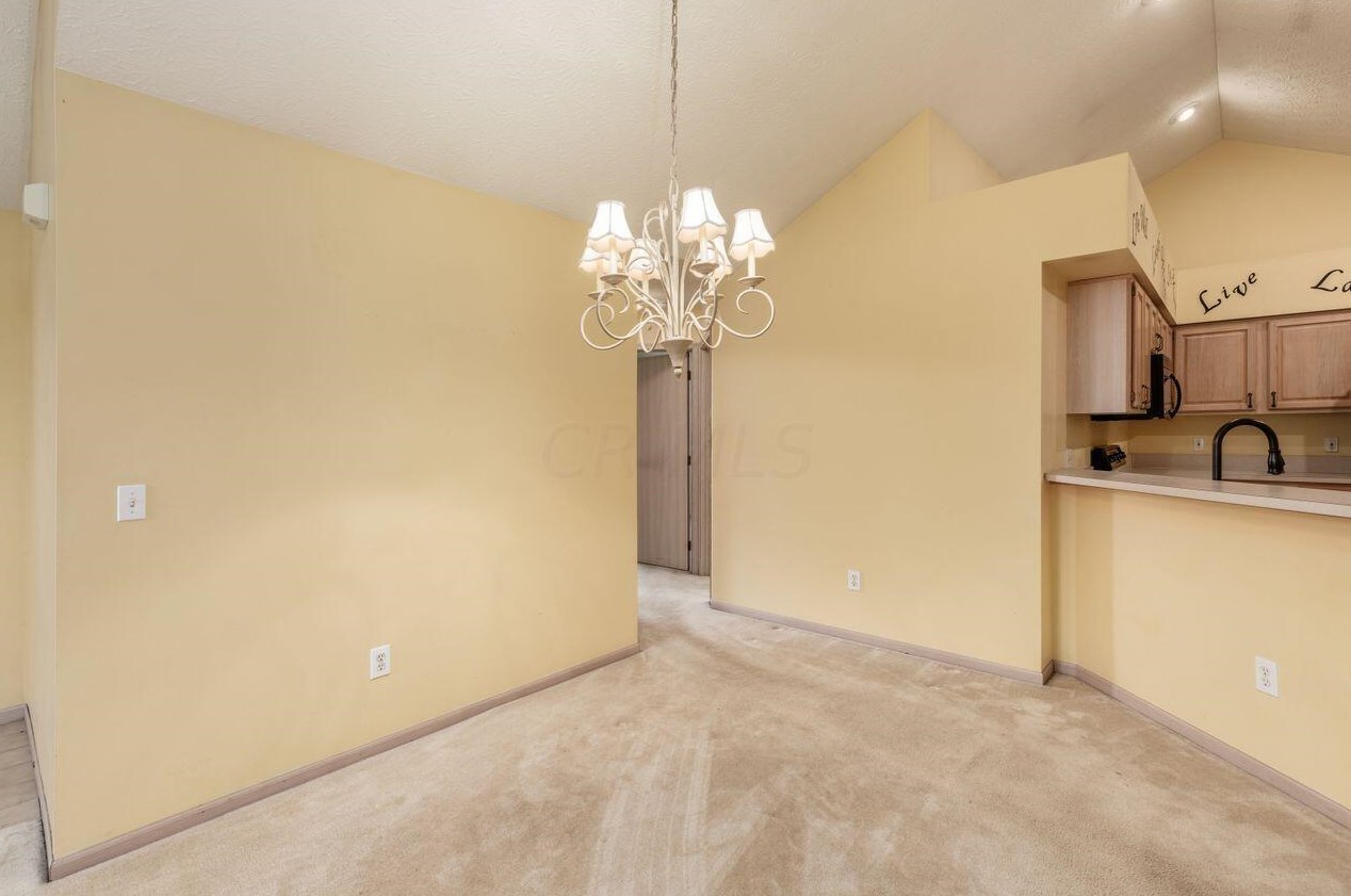 5551 Meadowood Ln, Westerville OH  43082-9463 exterior