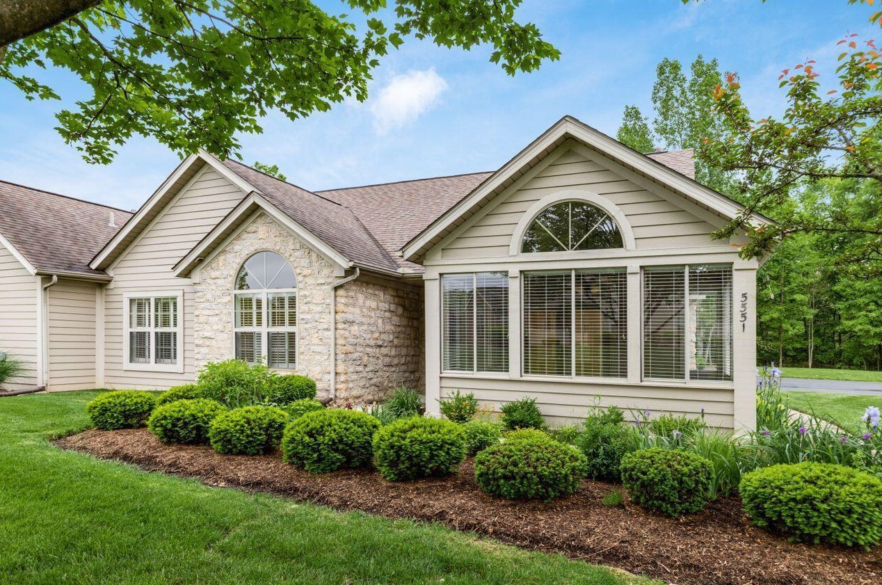 5551 Meadowood Ln, Westerville, OH 43082-9463