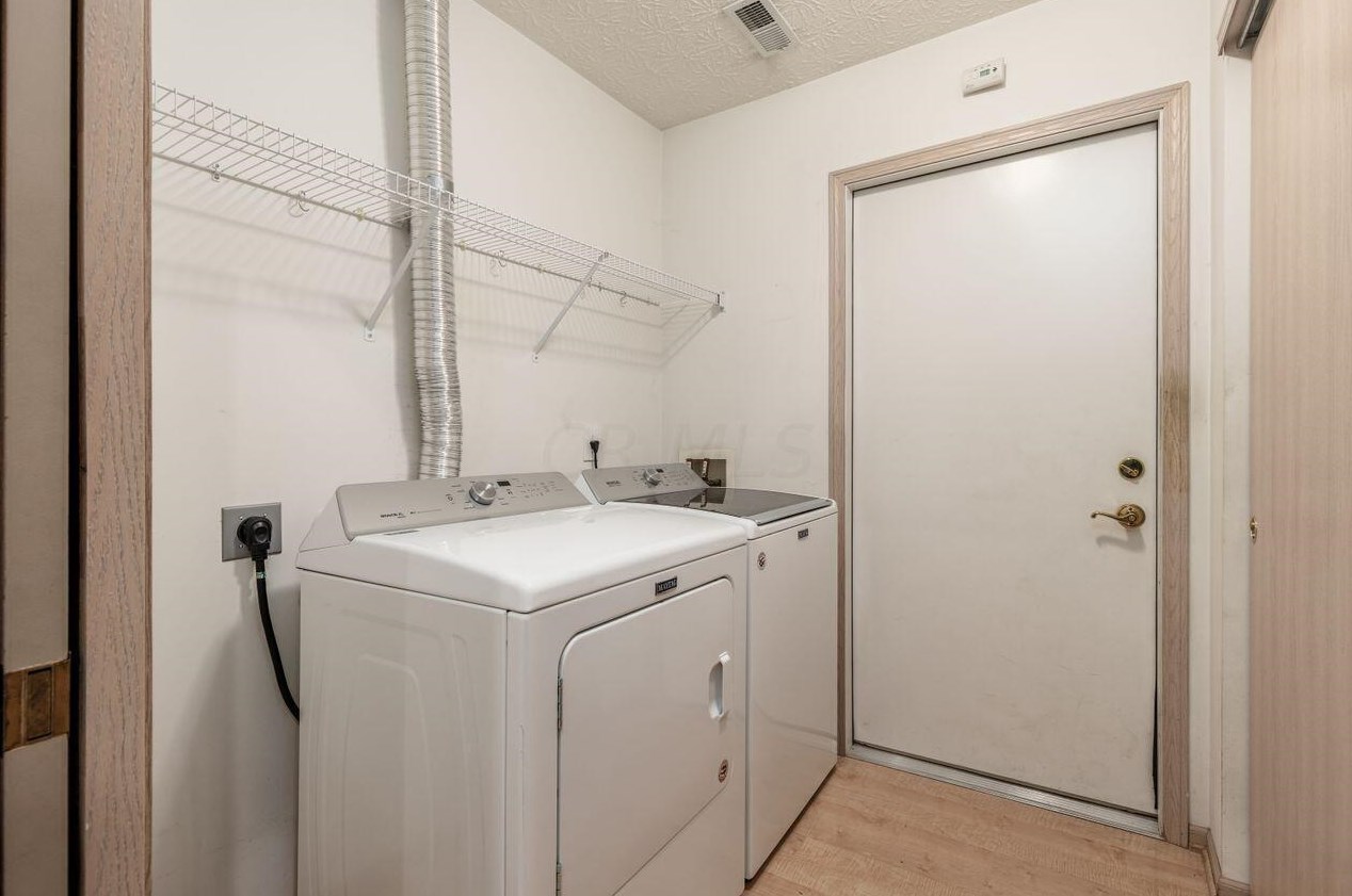 5551 Meadowood Ln, Westerville OH  43082-9463 exterior