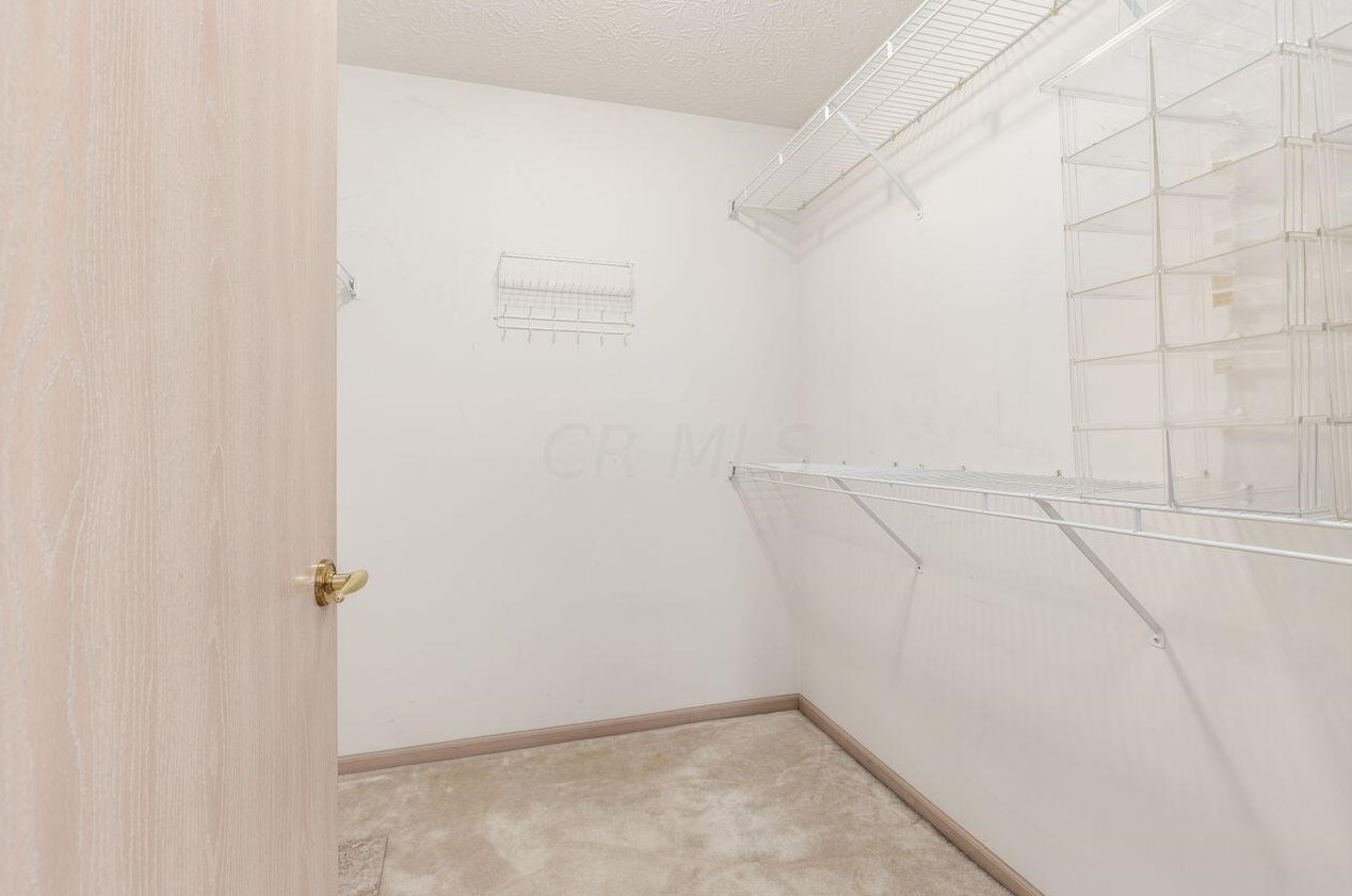 5551 Meadowood Ln, Westerville OH  43082-9463 exterior