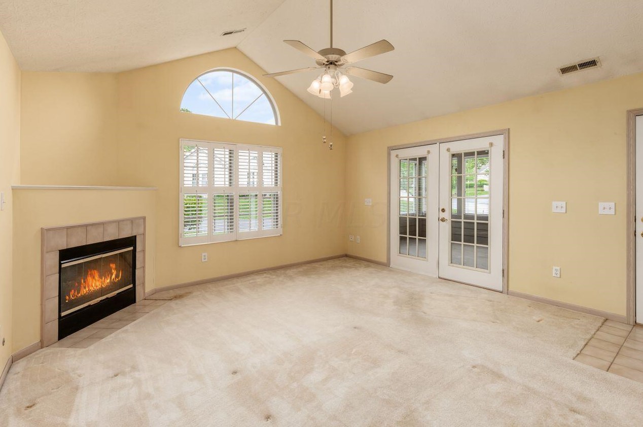 5551 Meadowood Ln, Westerville OH  43082-9463 exterior