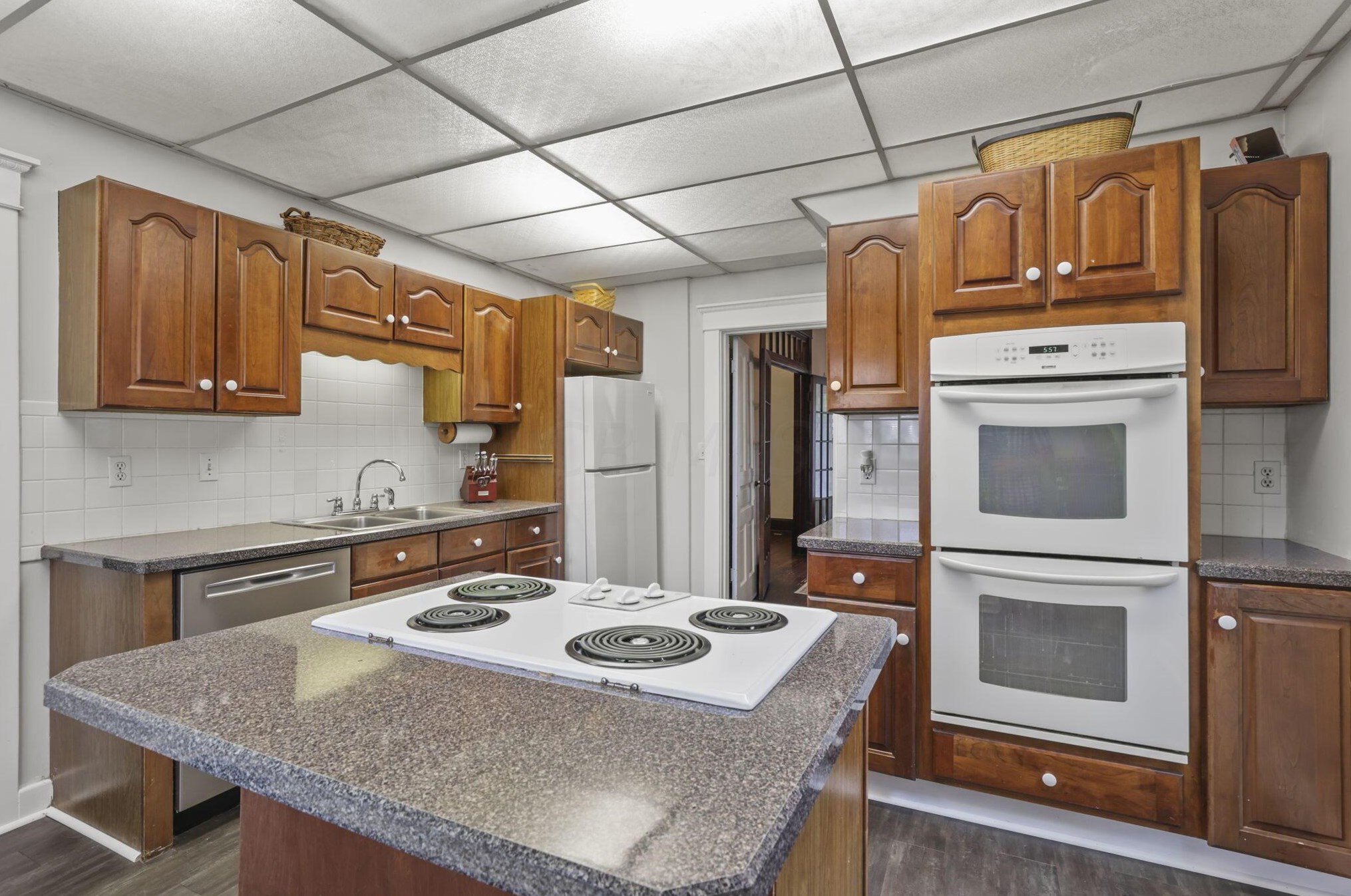 406 King St, Lancaster OH 43130-3161 exterior