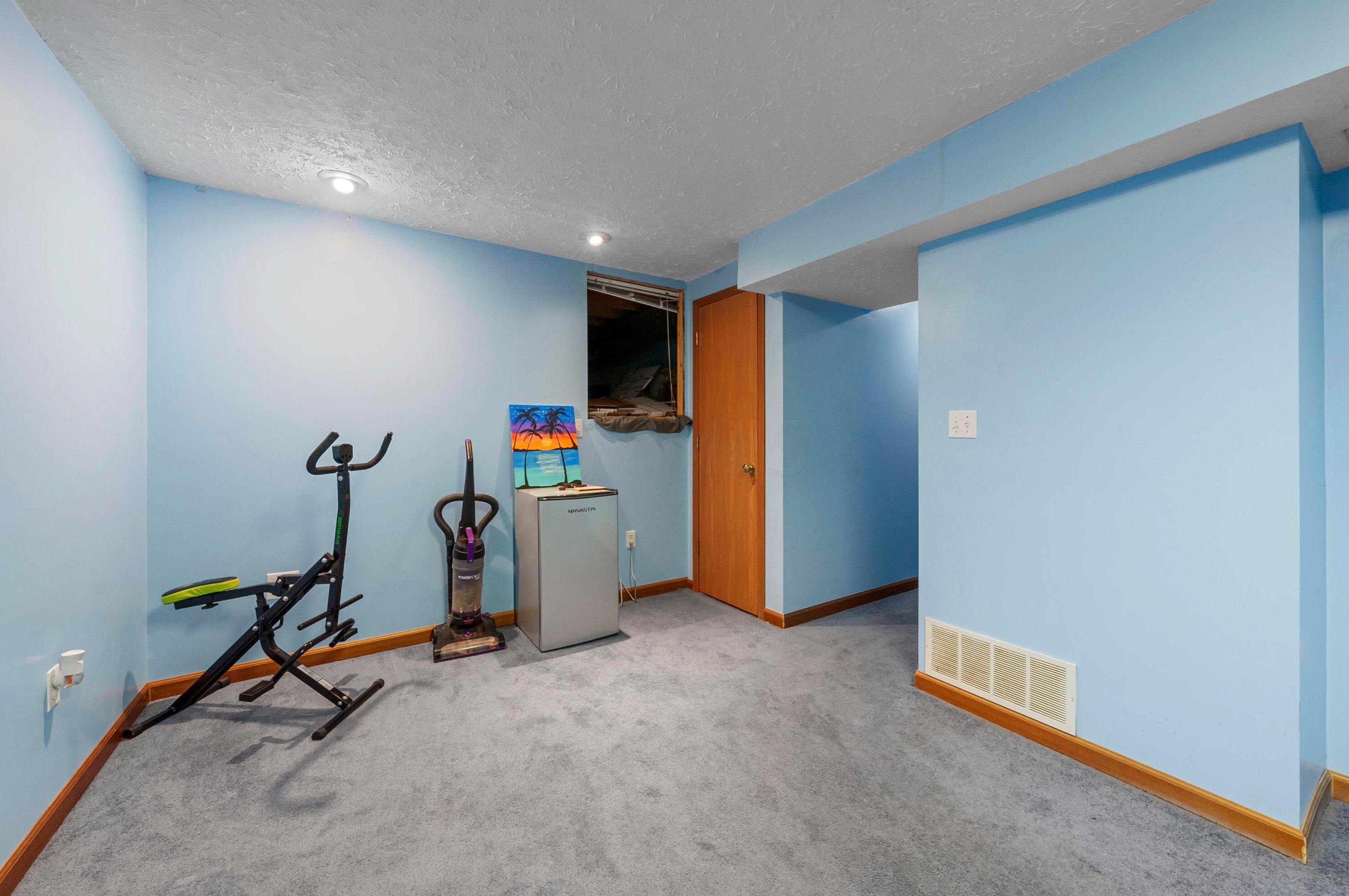 1559 Gardeau Ct, Columbus OH  43223-6227 exterior