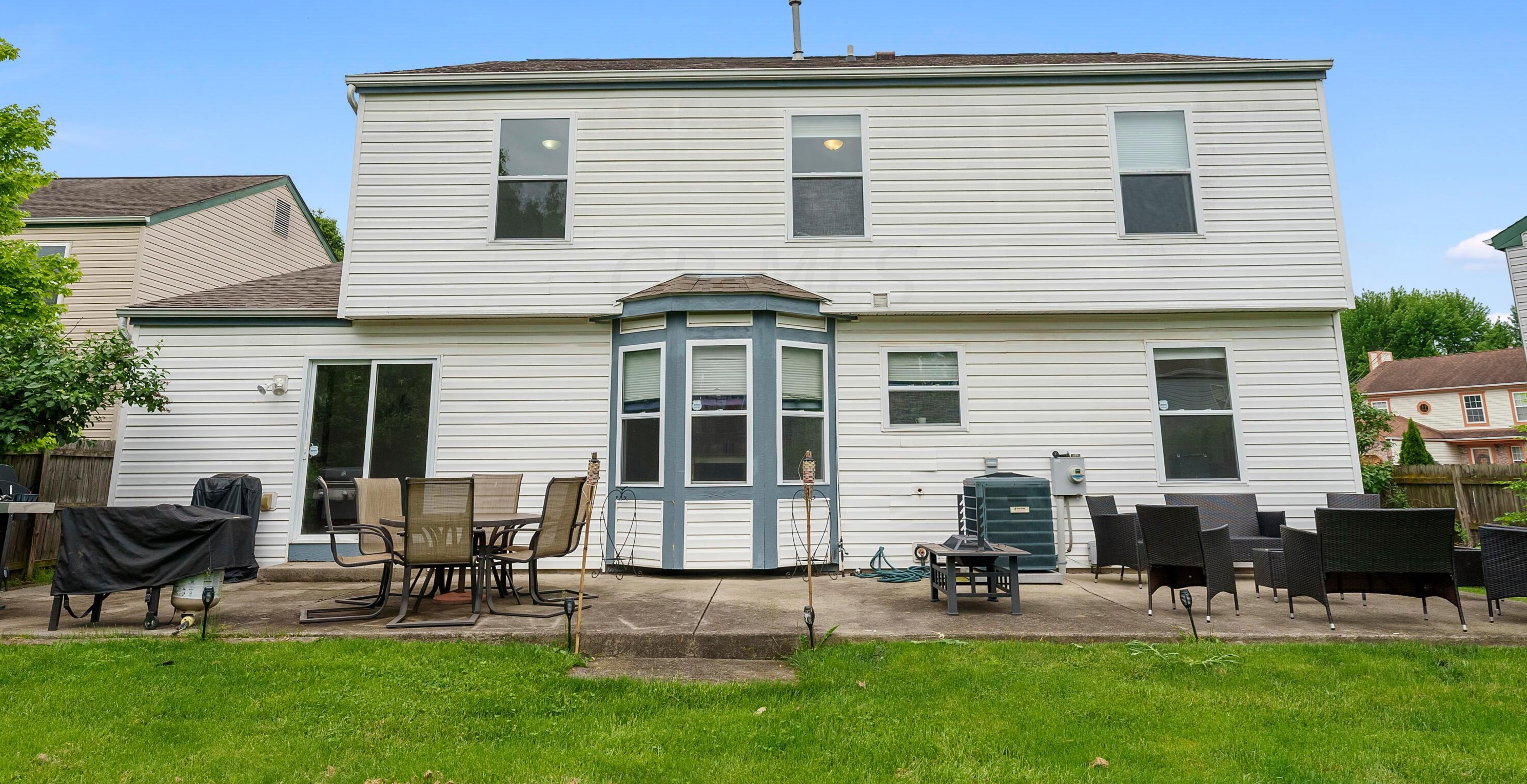 1559 Gardeau Ct, Columbus OH  43223-6227 exterior