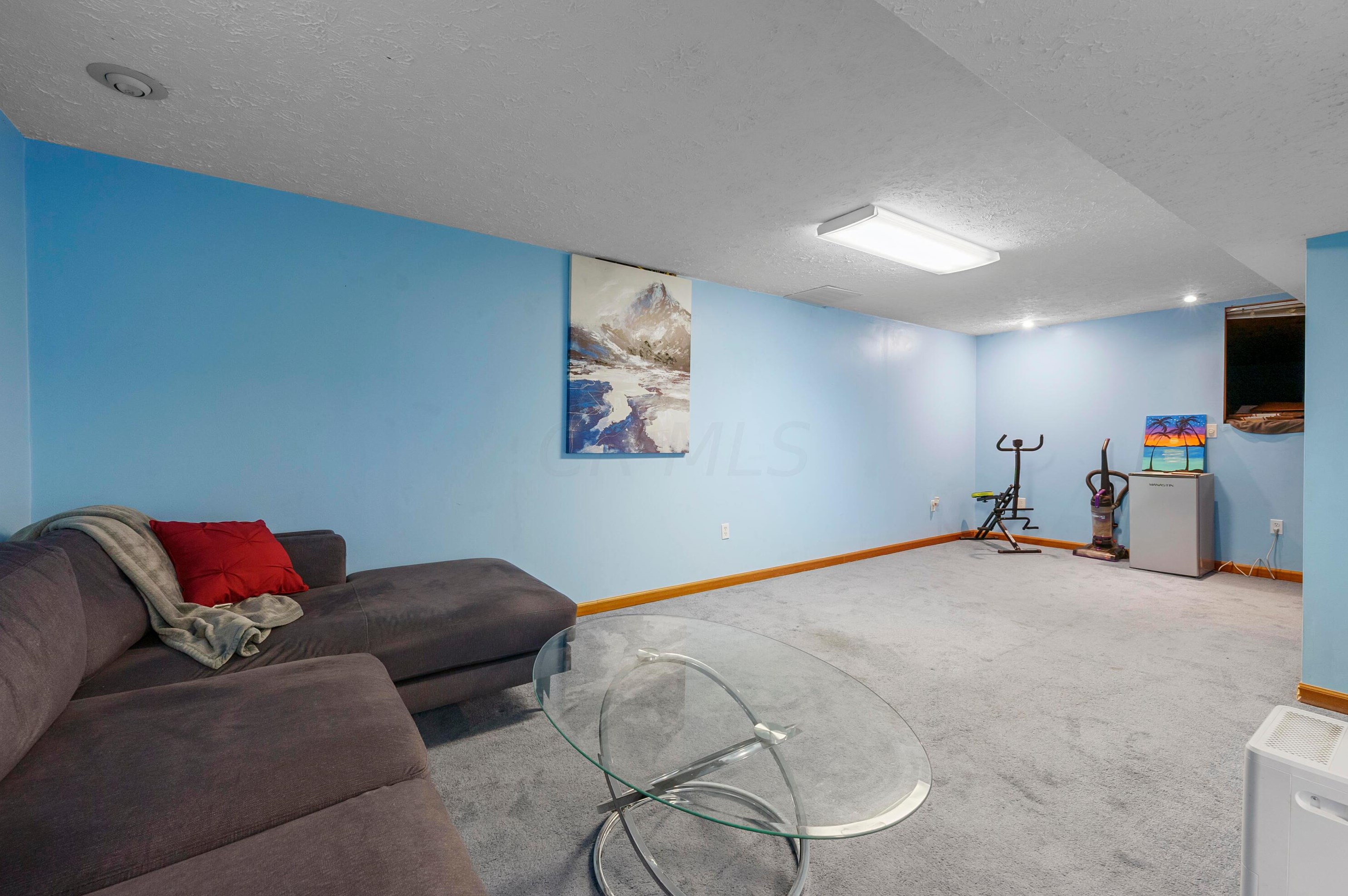 1559 Gardeau Ct, Columbus OH  43223-6227 exterior