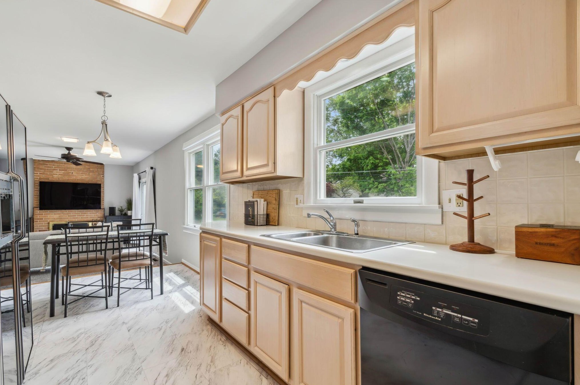 4168 Gavin Ln, Columbus OH  43220-4426 exterior