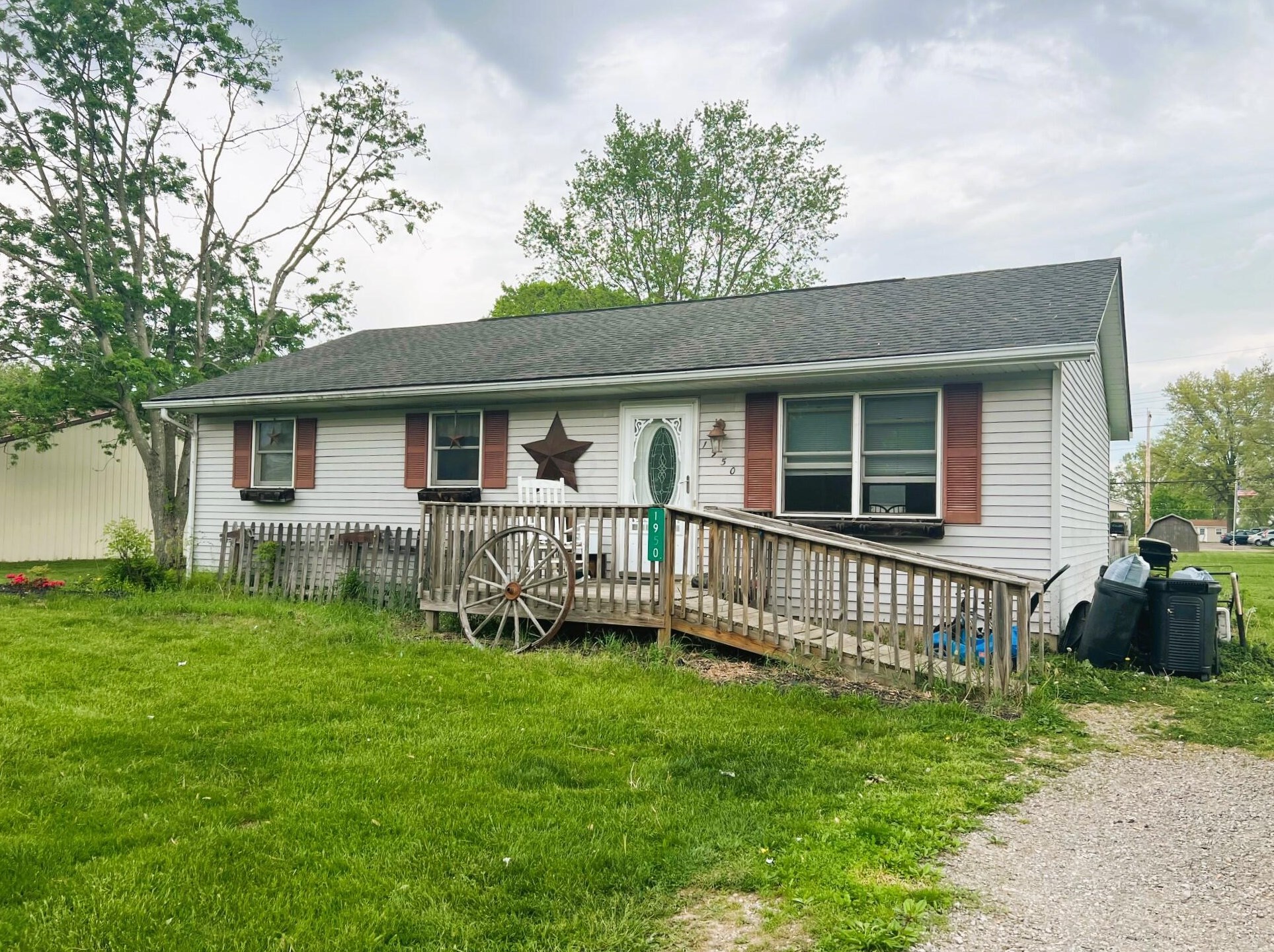 1950 Holt St, Thurston, OH 43157-7700