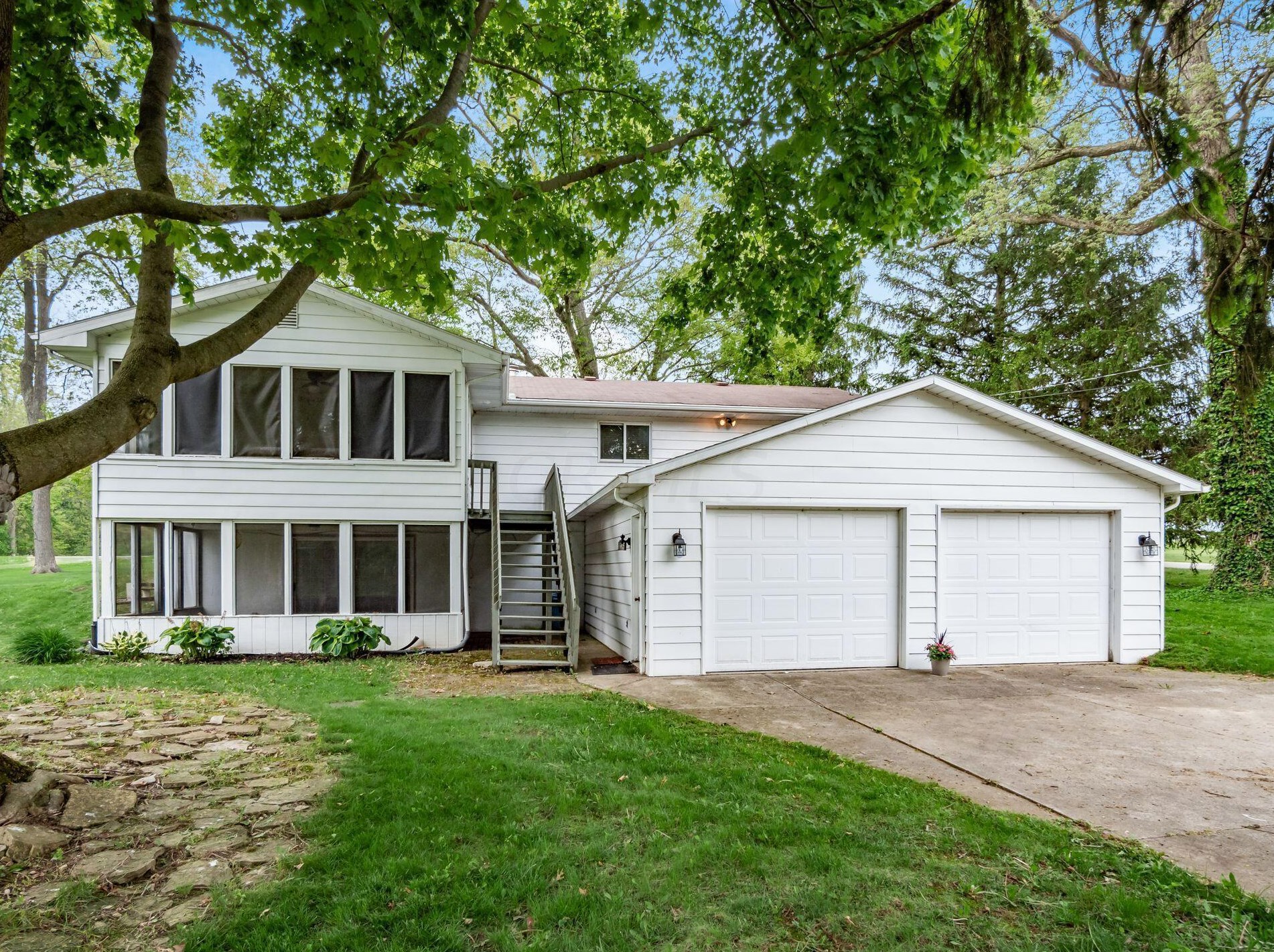 2059 Township Road 218, Bellefontaine OH  43311-9143 exterior