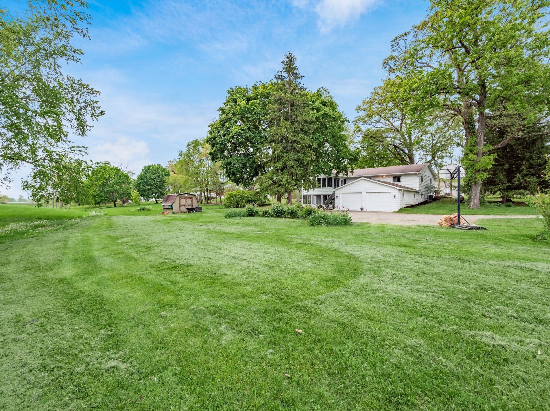 2059 Township Road 218, Bellefontaine OH  43311-9143 exterior