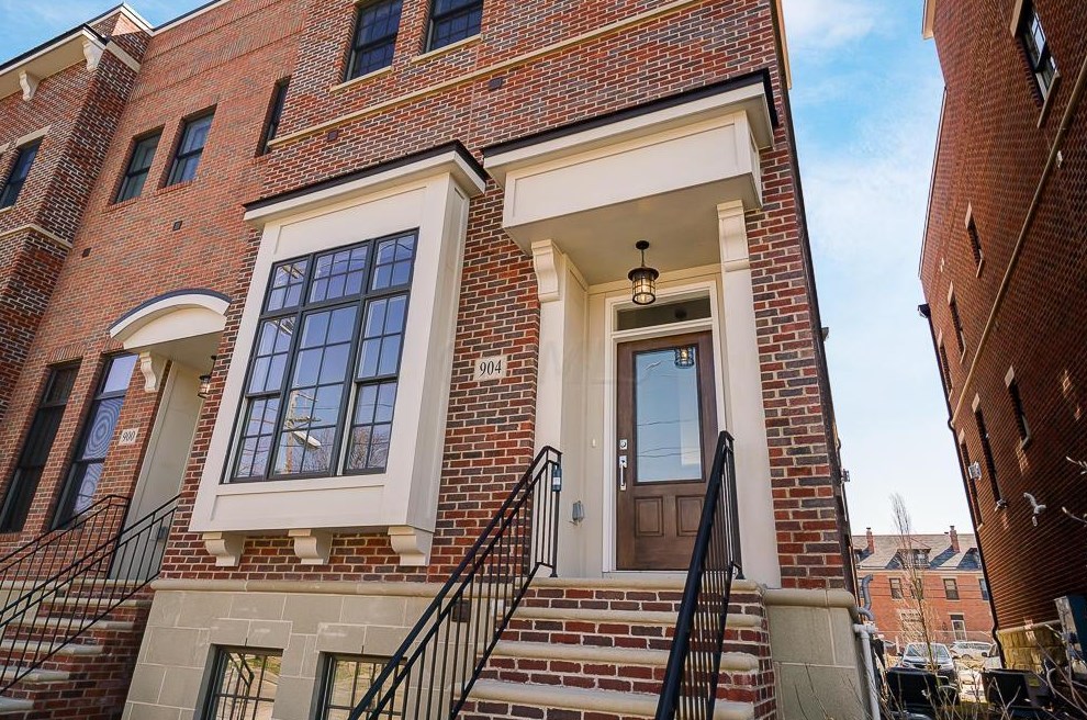 904 Front St, Columbus, OH 43206-2521