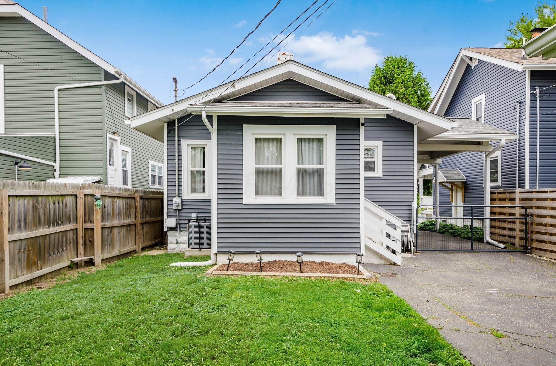 559 Frebis Ave, Columbus OH  43206-3749 exterior