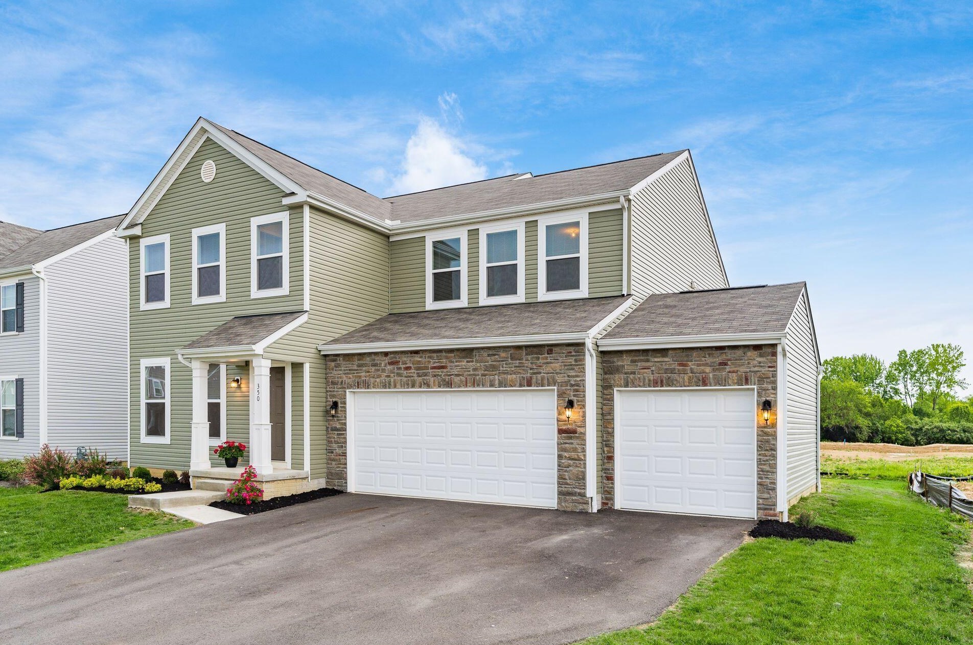 350 Butternut Ave, Circleville, OH 43113-1300