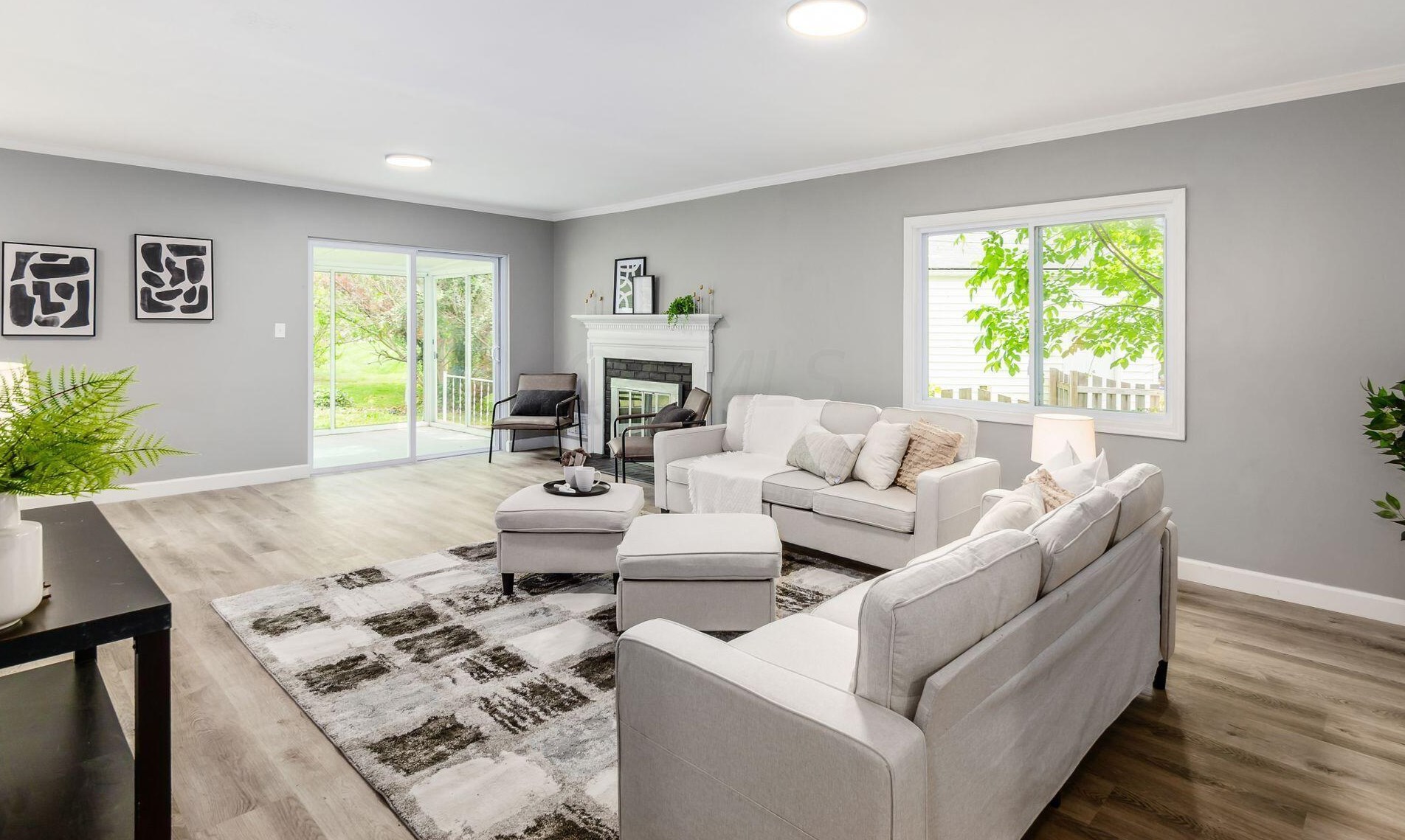 1094 Kenwick Rd, Columbus OH 43209-2582 exterior