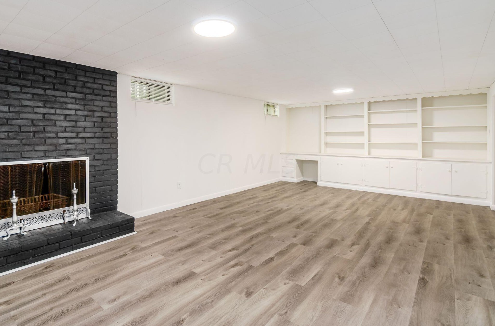 1094 Kenwick Rd, Columbus OH 43209-2582 exterior