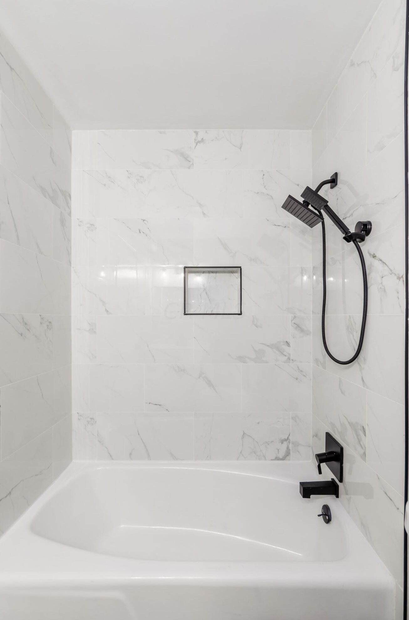 1094 Kenwick Rd, Columbus OH 43209-2582 exterior