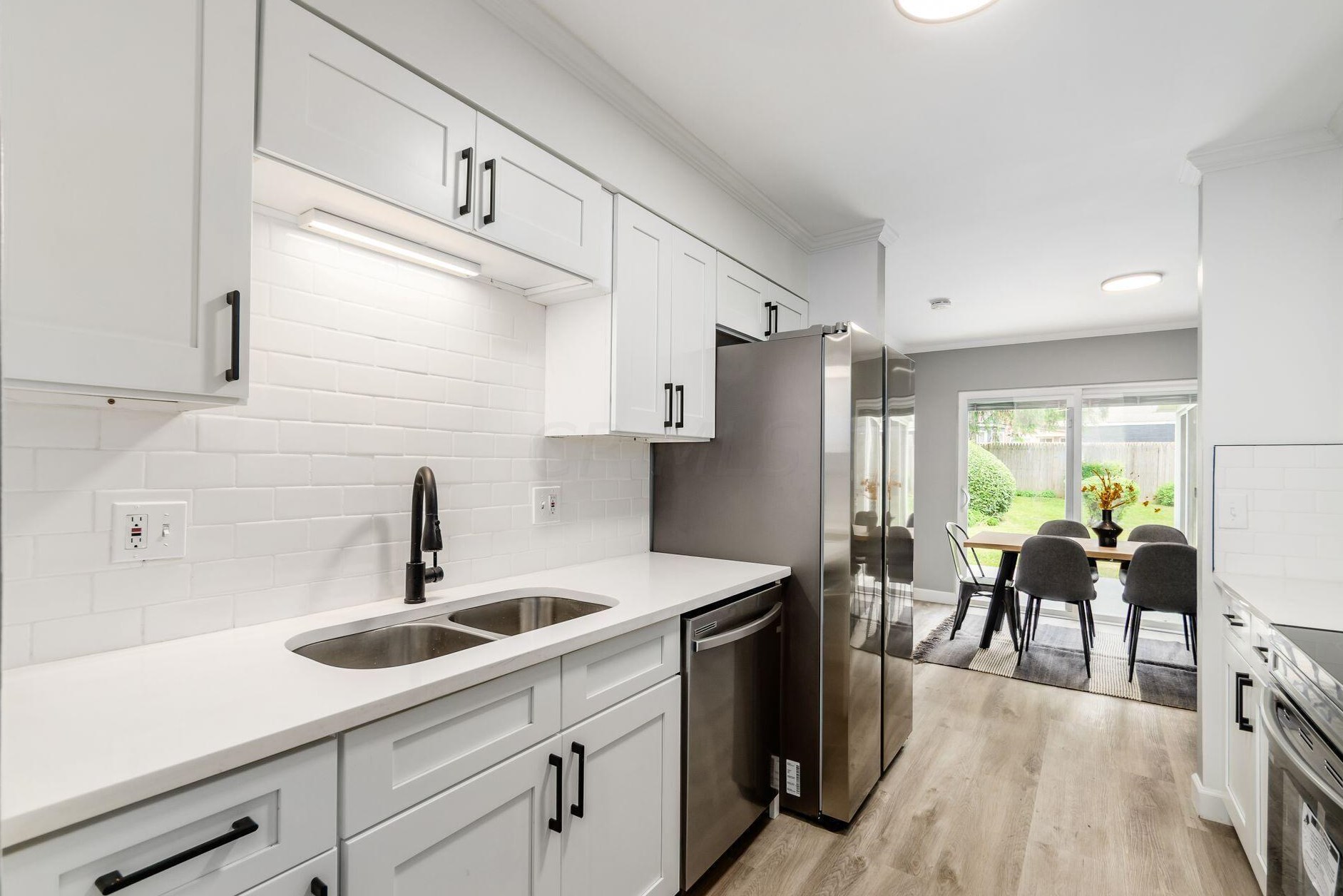 1094 Kenwick Rd, Columbus OH 43209-2582 exterior