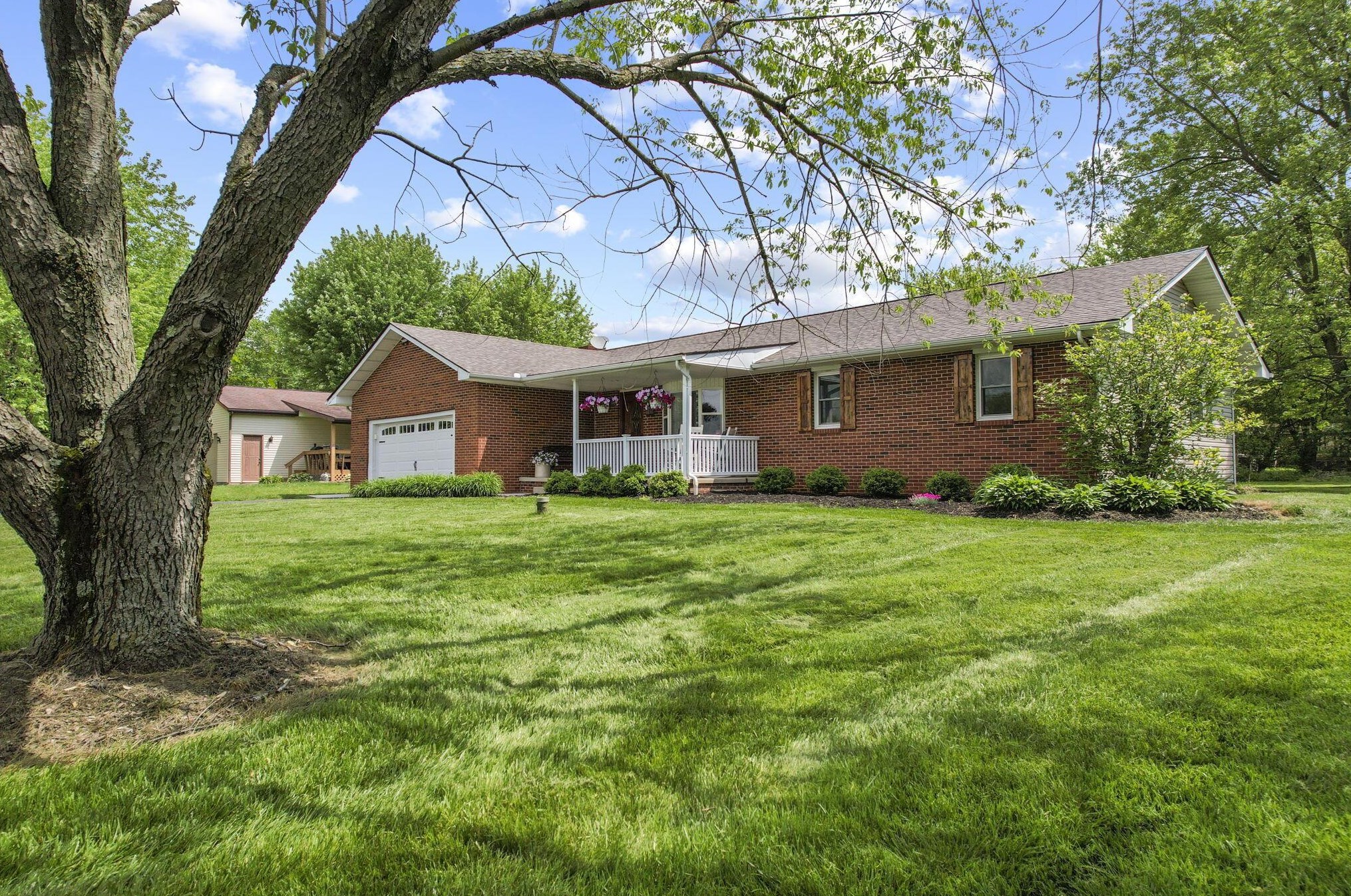 4017 Dixon Rd, Pataskala, OH 43062-8830