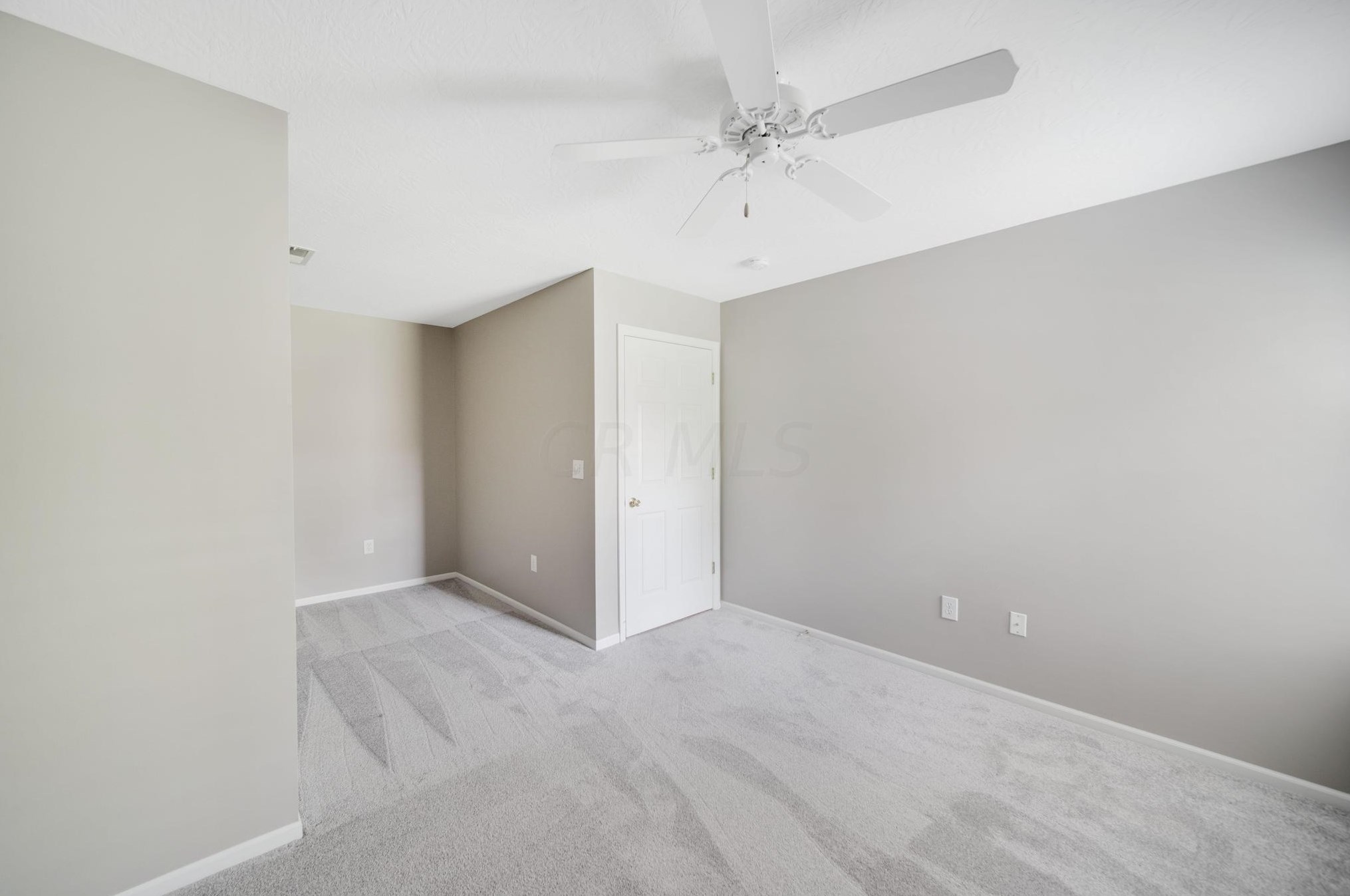 587 Piney Glen Dr, Columbus OH  43230-8420 exterior