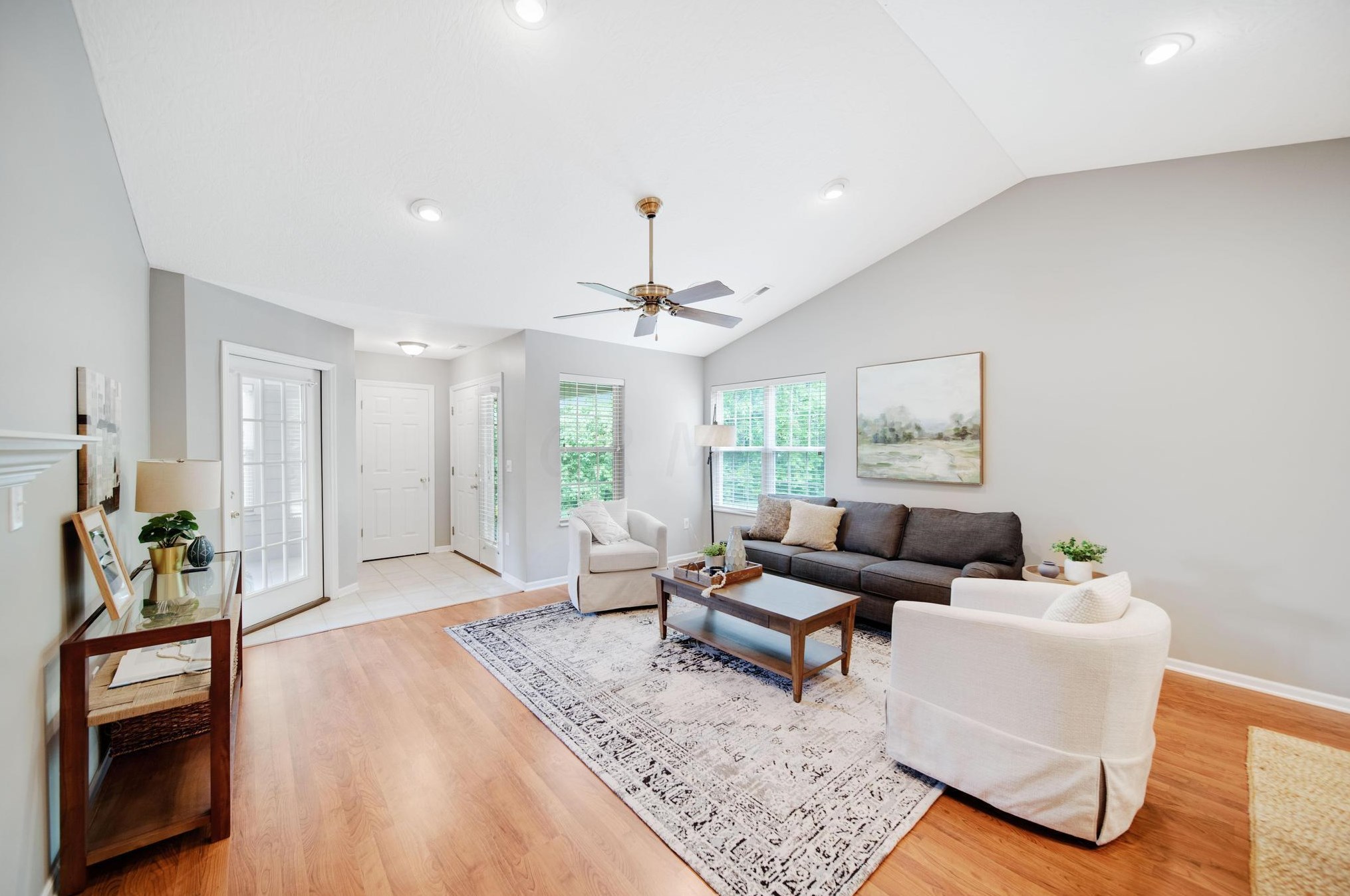 587 Piney Glen Dr, Columbus OH  43230-8420 exterior