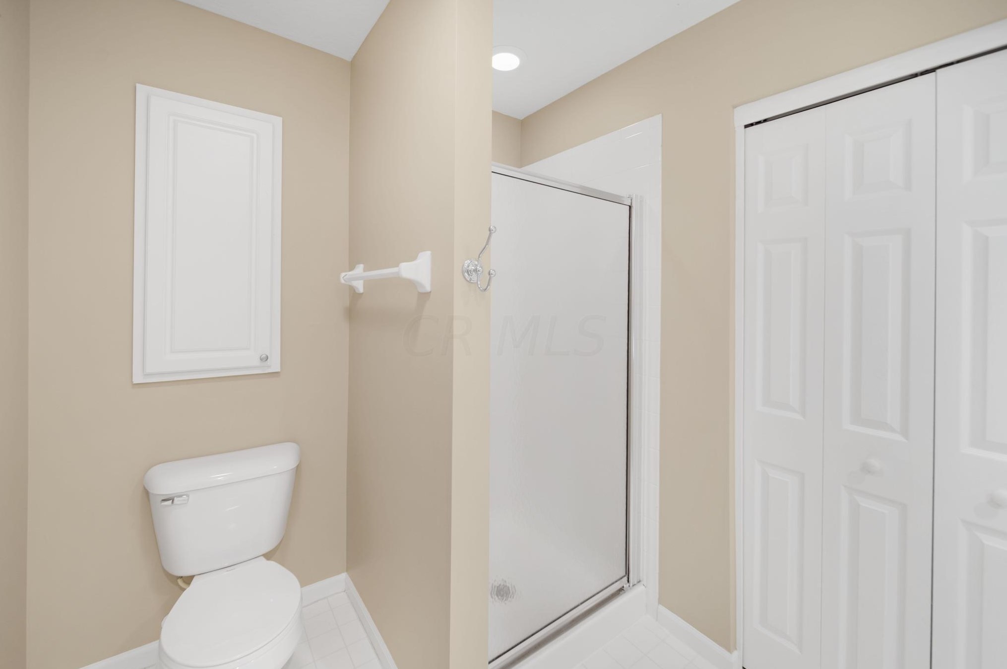 587 Piney Glen Dr, Columbus OH  43230-8420 exterior