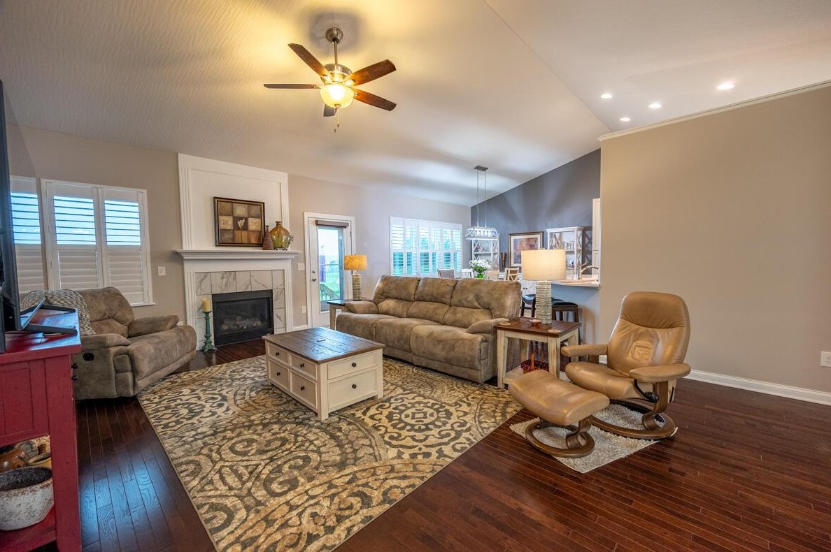 2491 Ridgeway Ave, Lancaster, OH 43130-7728